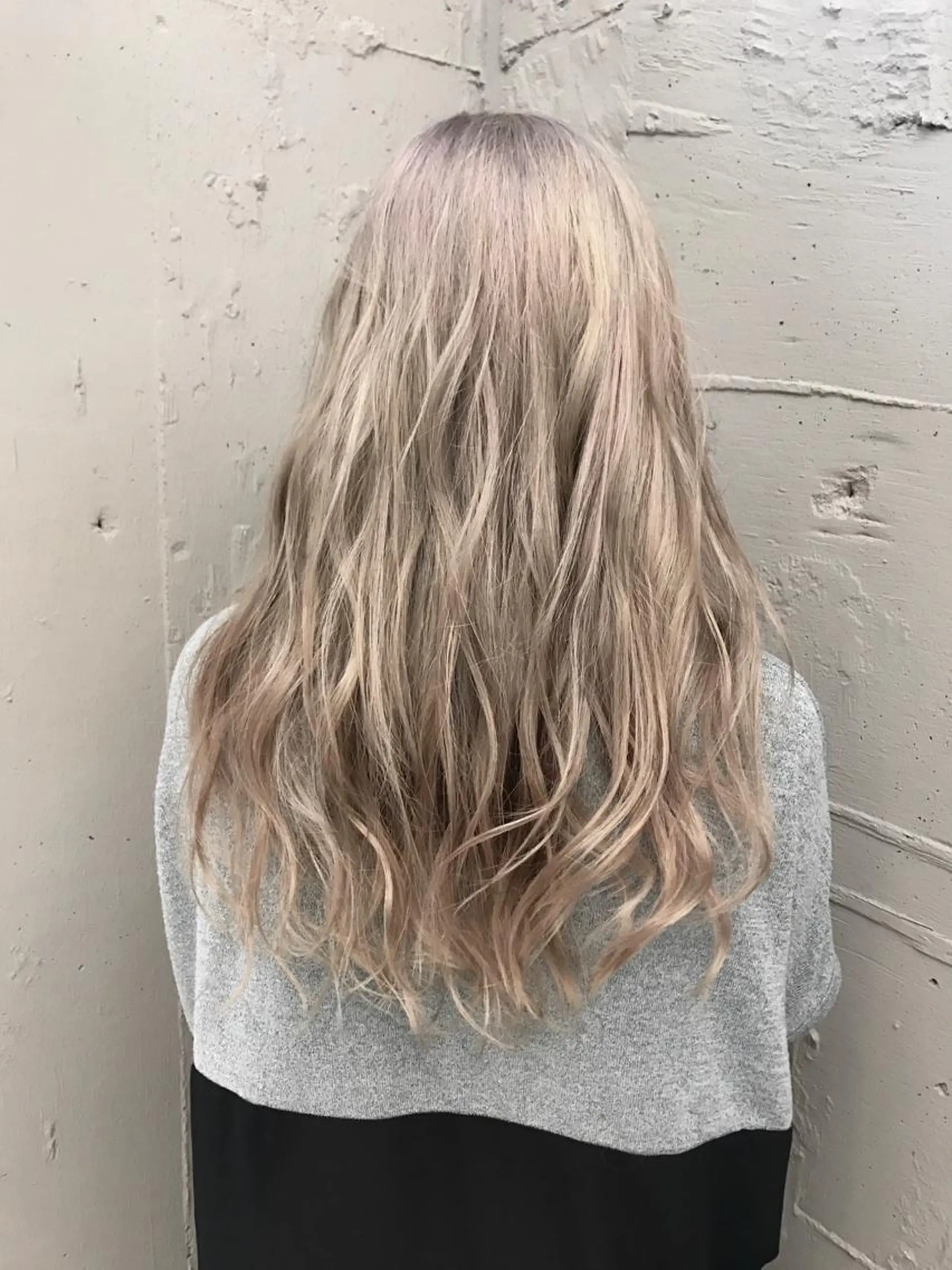 ロング カラー ヘアアレンジ ベージュカラー ホワイトベージュ ヘアカラー トリートメント BANK'S hair所属・💐ケラチン 髪質改善寺坂雄飛💐のヘアスタイル