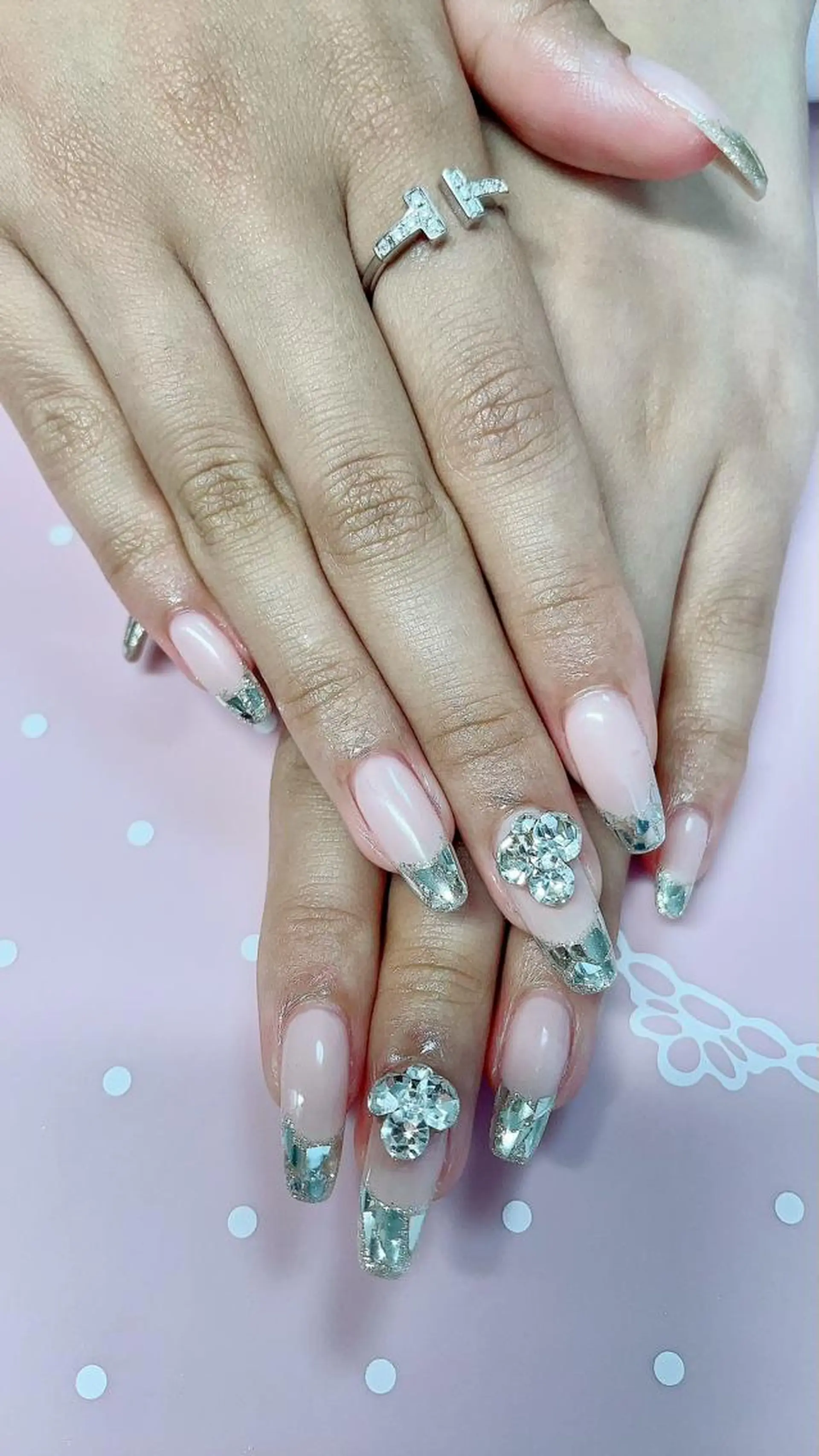 ネイル フレンチネイル ガラスフレンチ Sunnynail  サニーのネイルデザイン