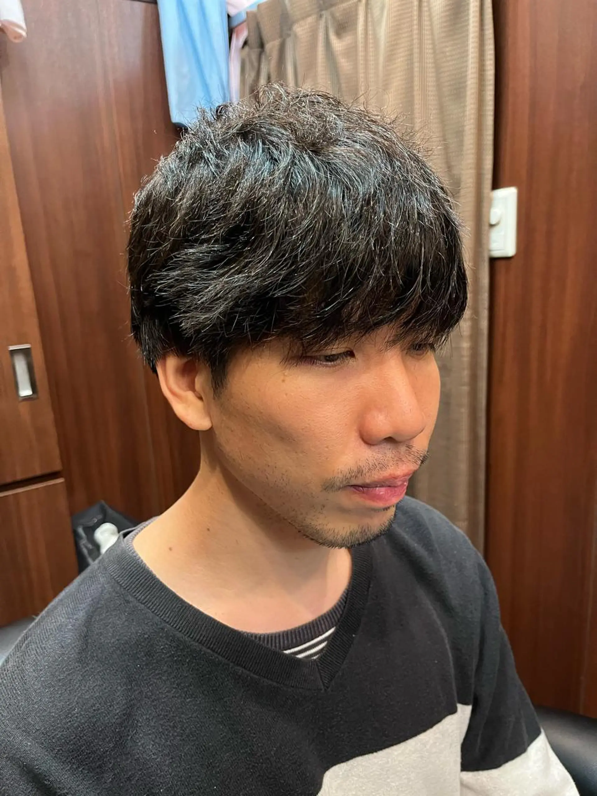 ミディアム HIROGINZA東京駅八重洲店所属・佐々木 健吾のヘアスタイル