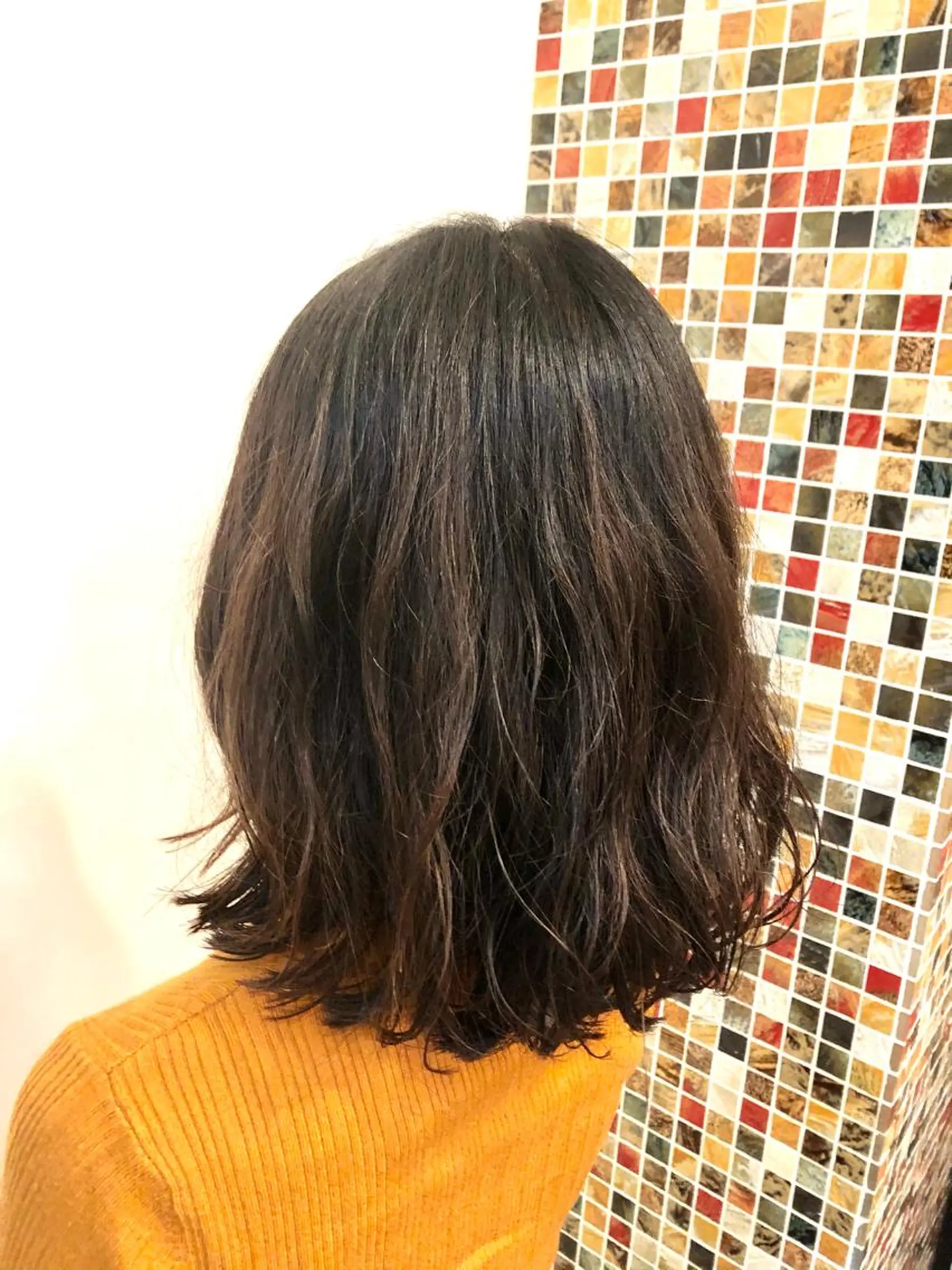 ミディアム パーマ カット パーマ トリートメント 岩谷 愛依のヘアスタイル