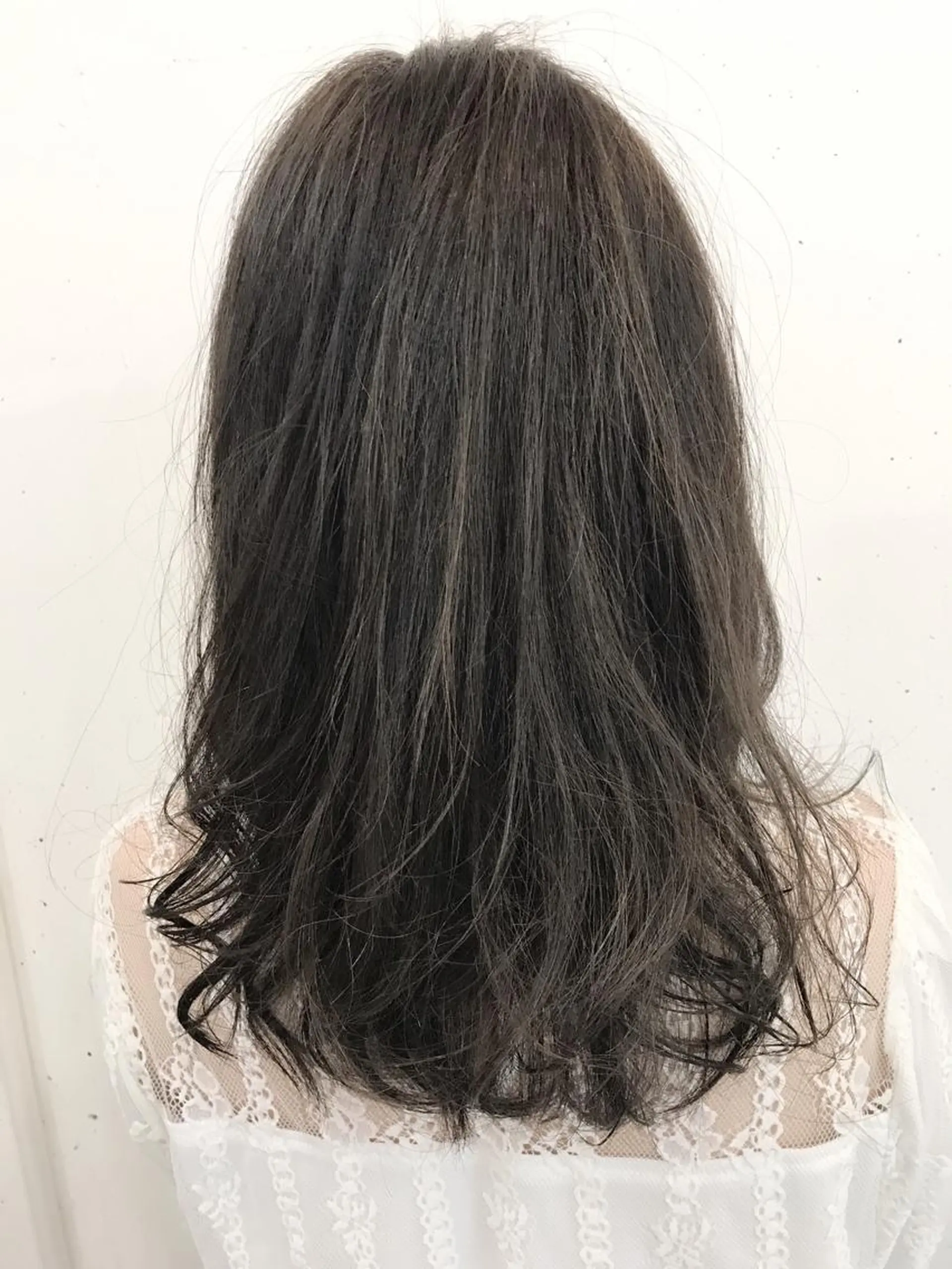 カラー ブリーチ ハイライトカラー ヘアカラー トリートメント ヘッドスパ グレージュ/髪質改善 Yamato.hのヘアスタイル