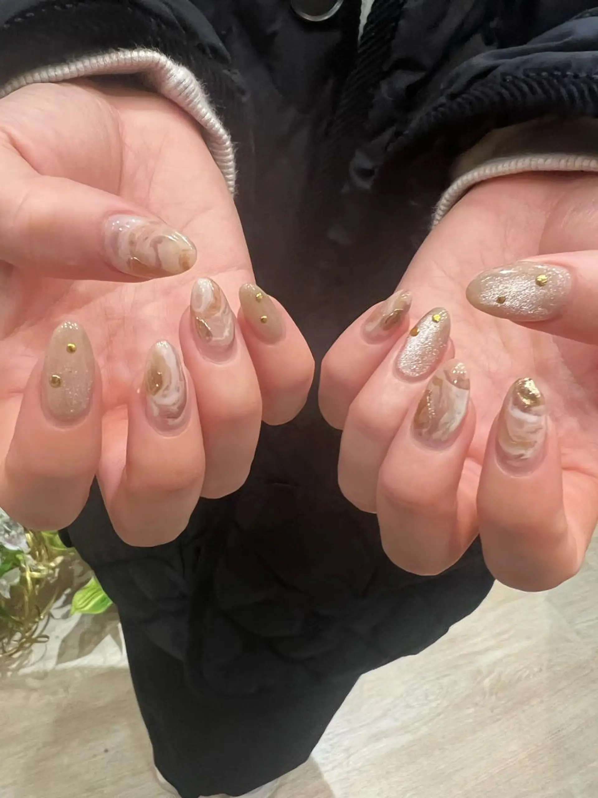 ヘアアレンジ ネイル アートネイル ブラウン ハンドネイル ヘアメイクネイリスト 💄💅hidemiのヘアスタイル