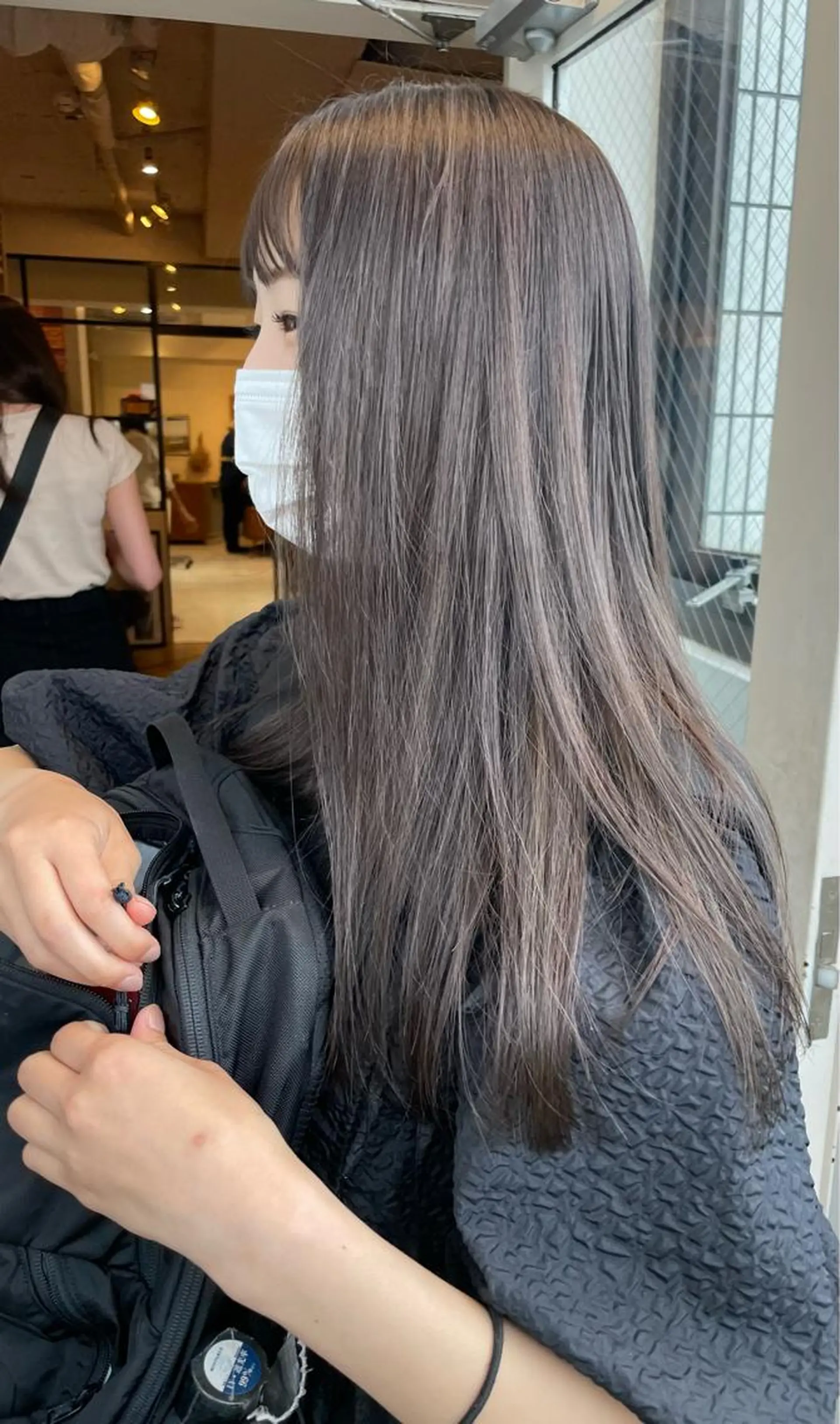 ロング カラー トリートメント ヘアカラー ファッションに 溶け込むstyleのヘアスタイル