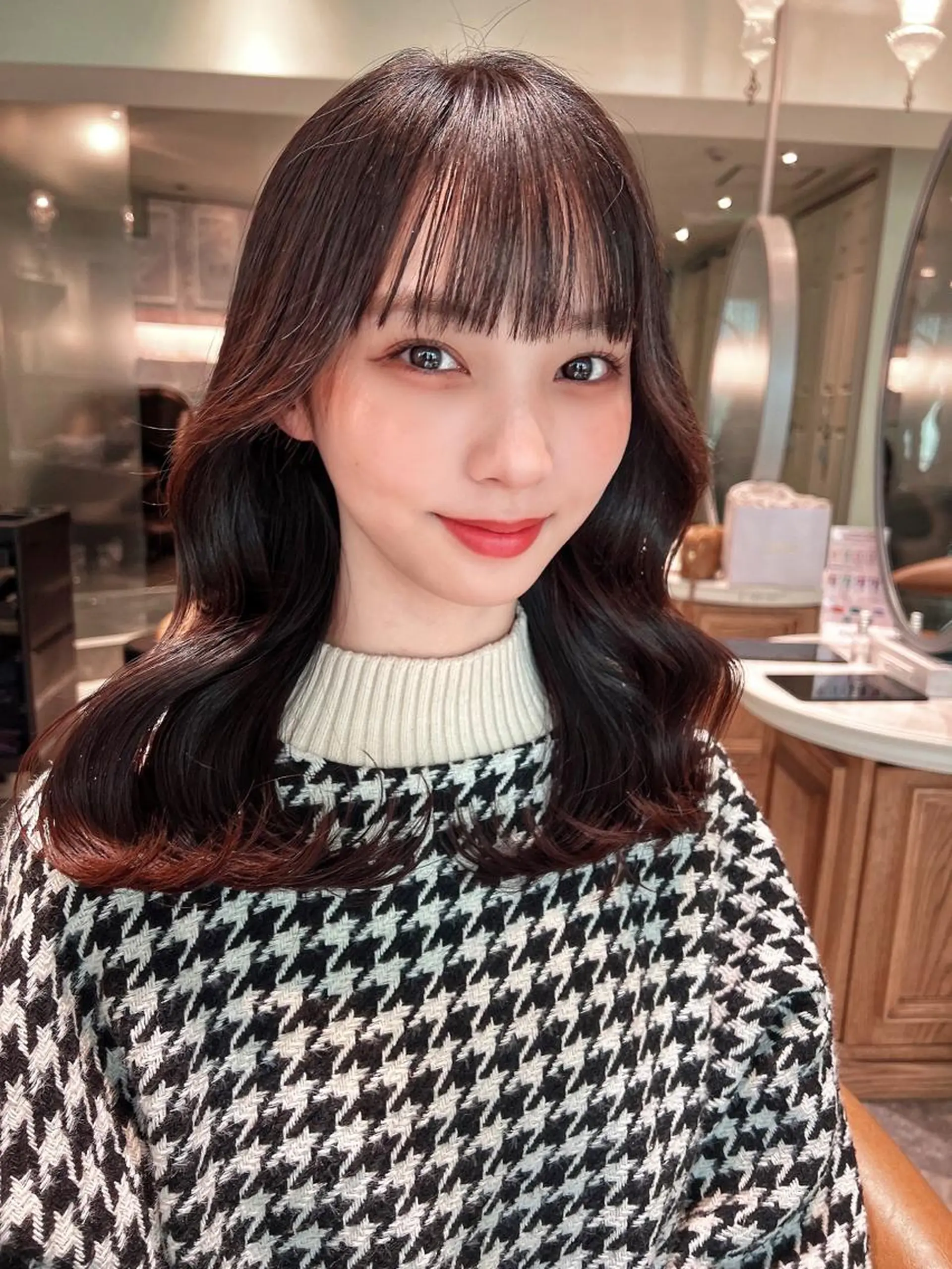 セミロング カラー カット ヘアカラー トリートメント レイヤーカット/ 顔周り 五島巨幹のヘアスタイル