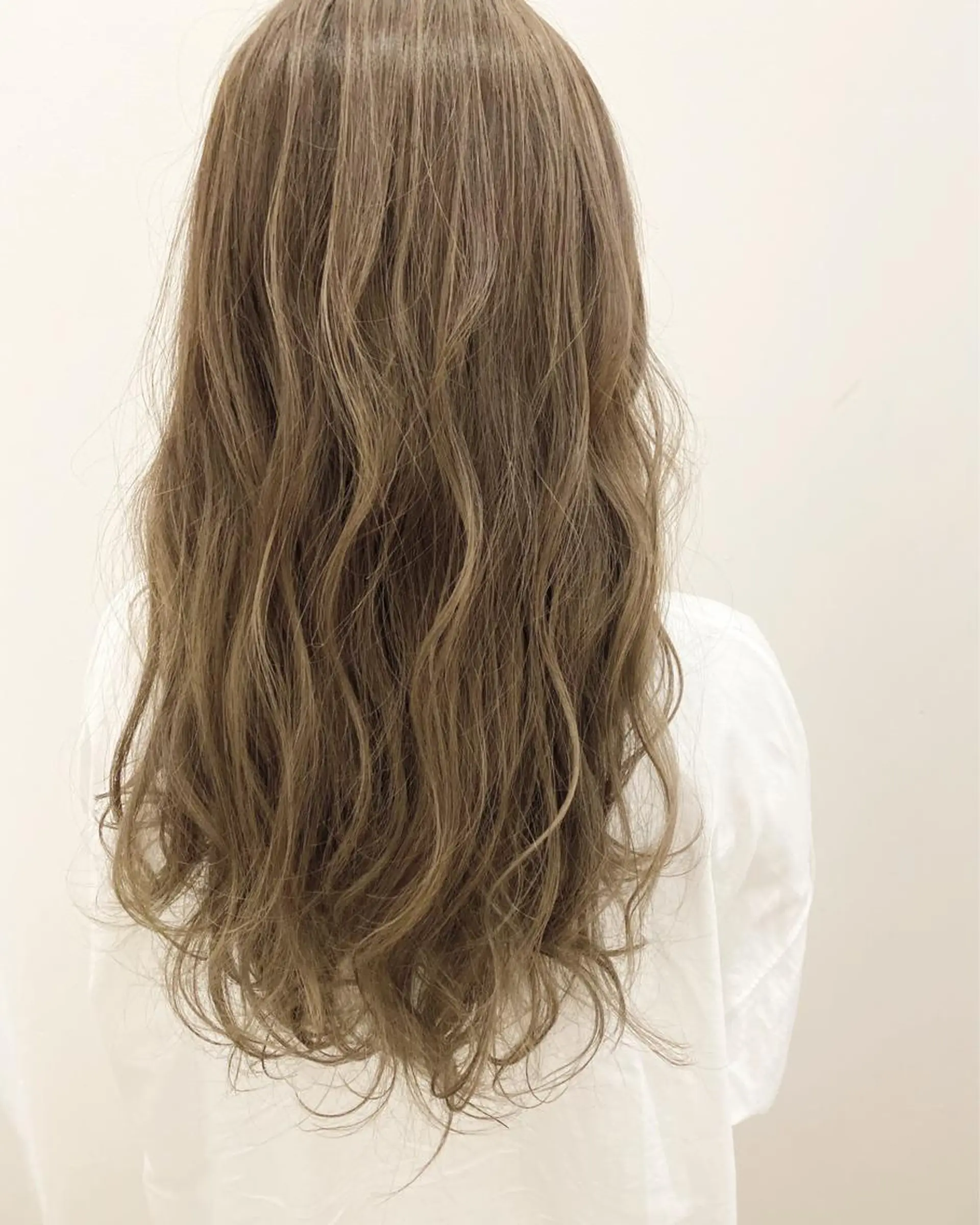 ロング ハイライト 髪質改善 縮毛矯正 トリートメント 酸熱トリートメント ヘアカラー トリートメント Elsol所属・中川 勝友のヘアスタイル