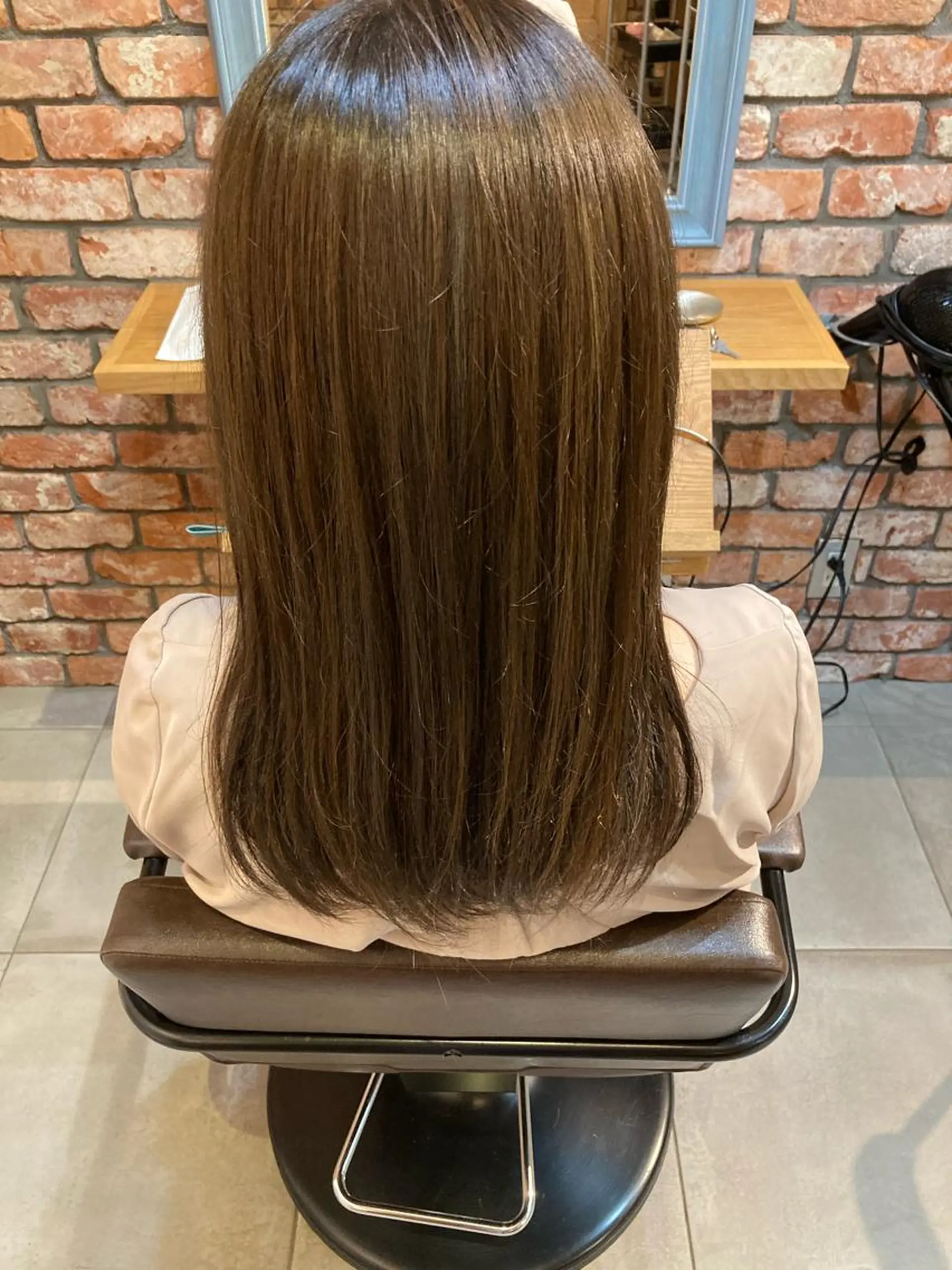 ミディアム ハイライト 菅 未祐のヘアスタイル