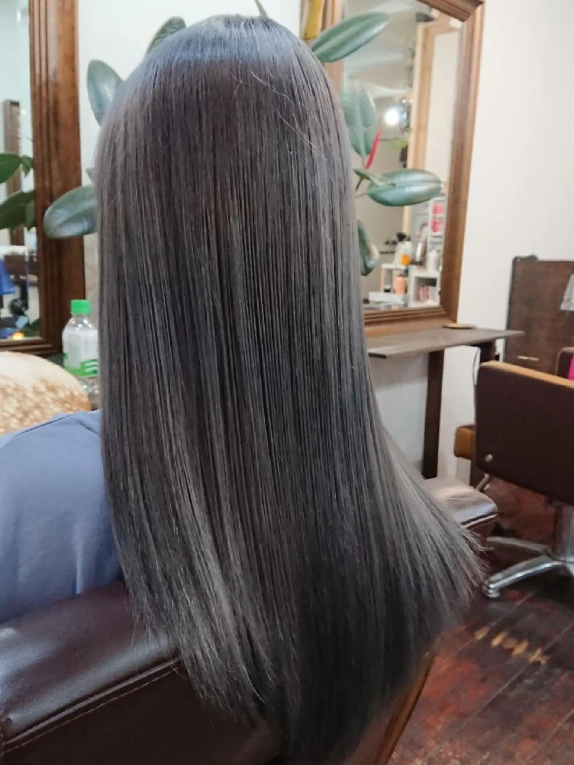 セミロング カラー アッシュ バイオレットカラー 鈴木 隆広のヘアスタイル