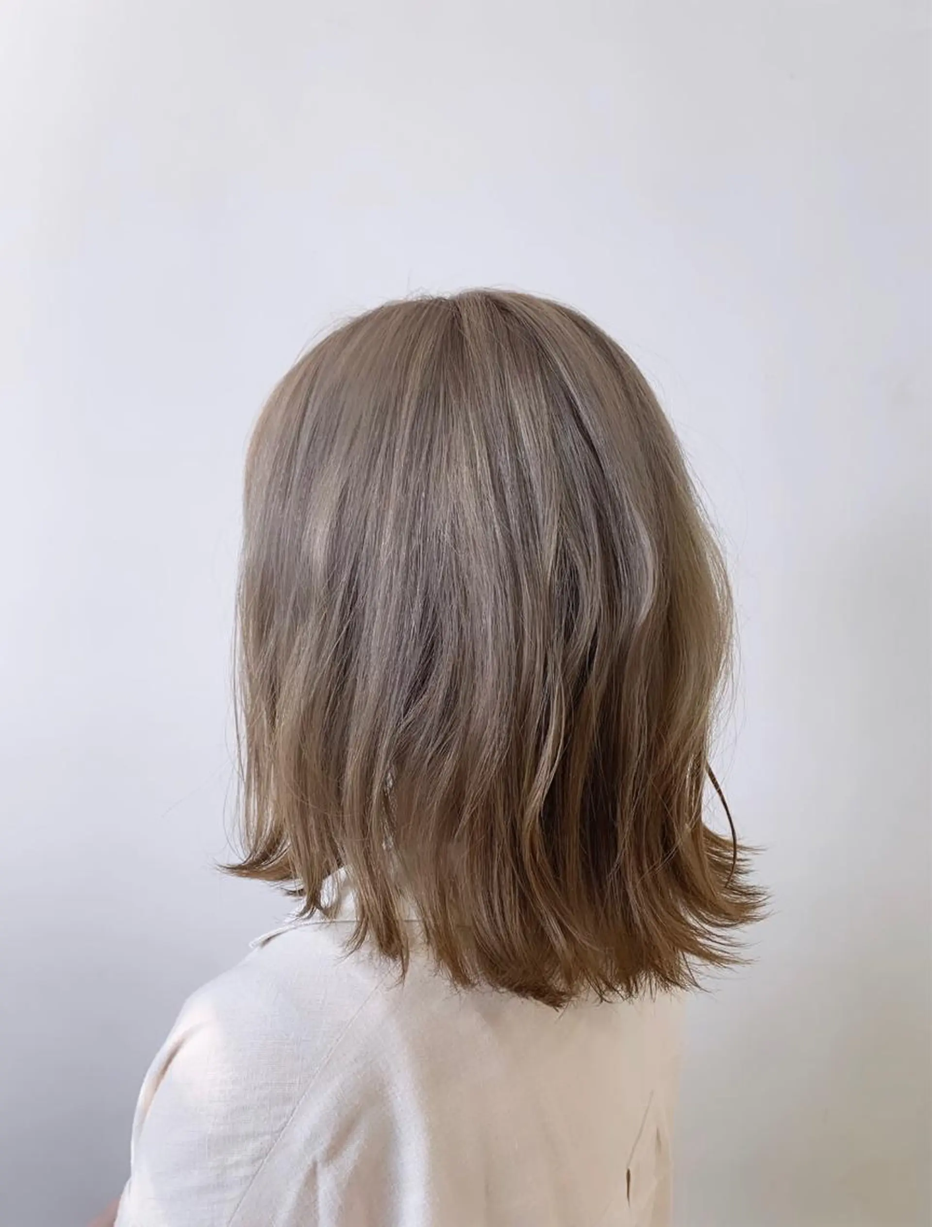 ミディアム 間水 和樹のヘアスタイル