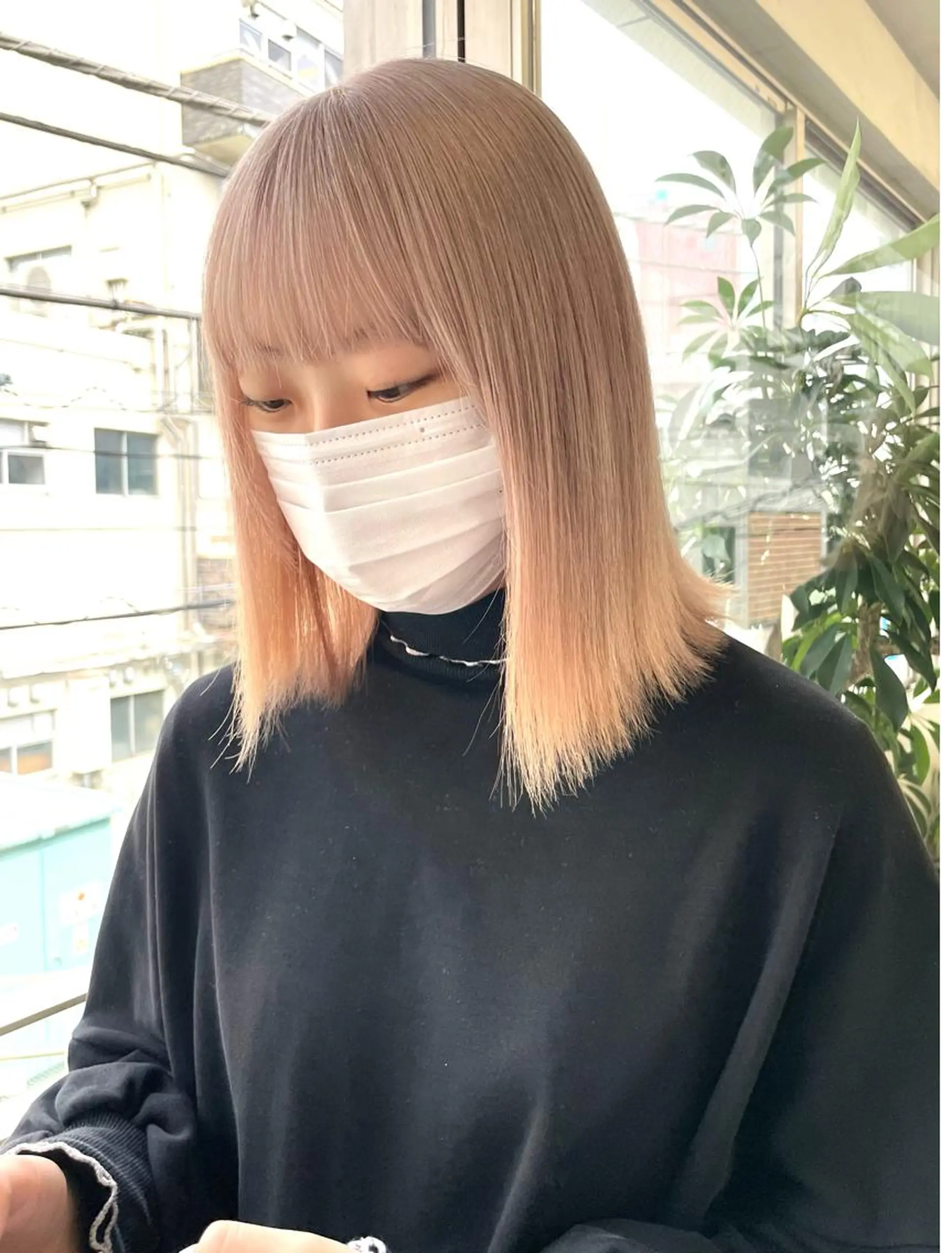カラー ブリーチ 若月 あやかのヘアスタイル