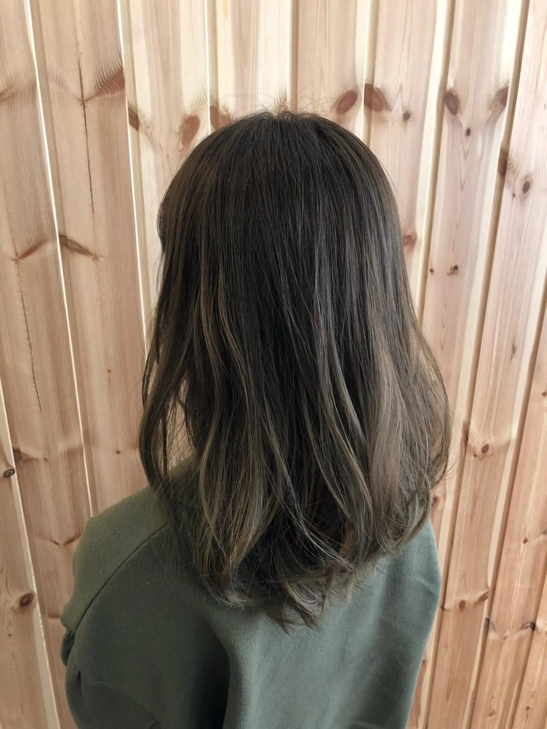 セミロング カラー ヘアカラー 古山 勇太のヘアスタイル
