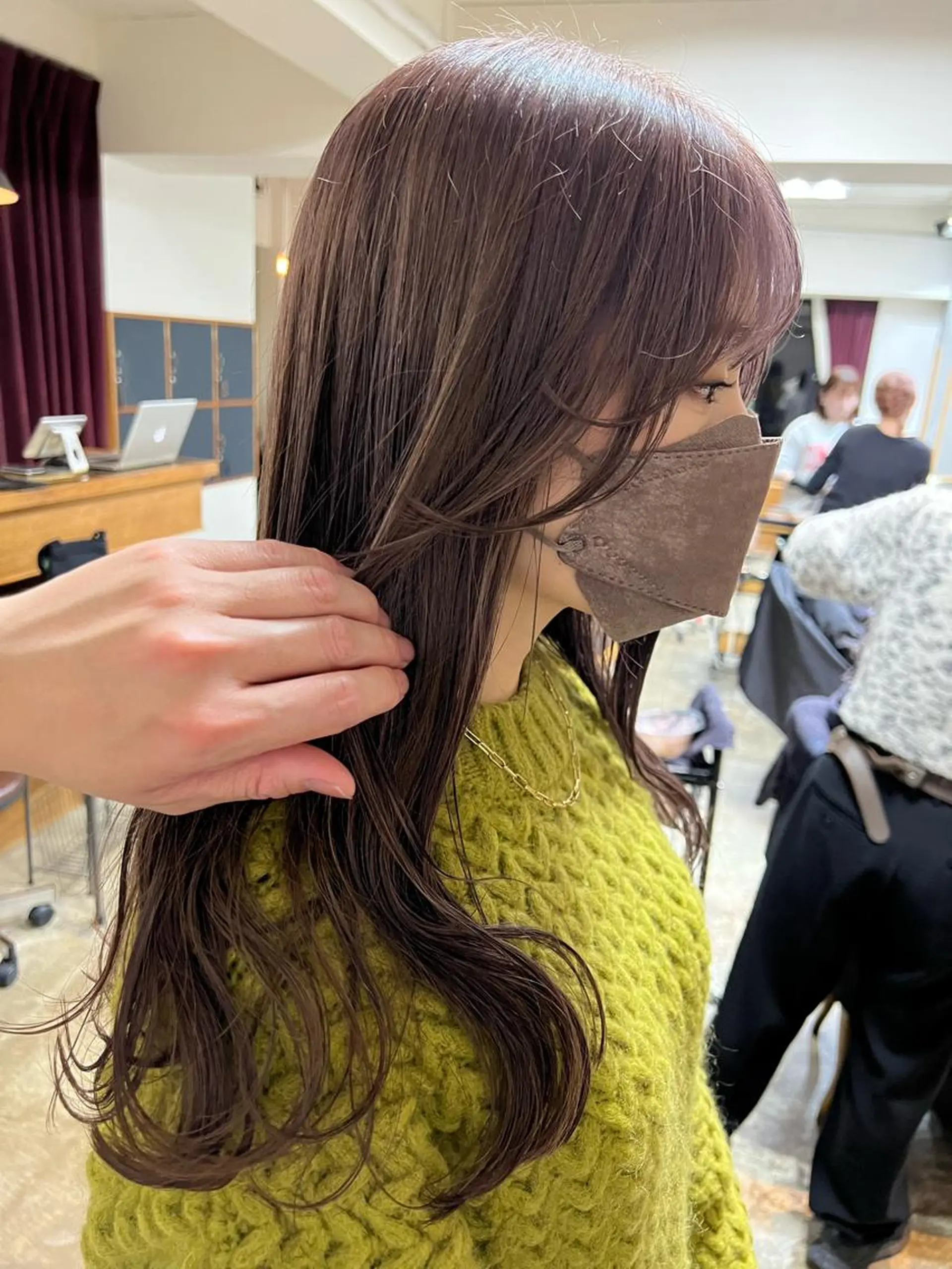 ロング カラー アッシュ 透明感カラー ラベンダーカラー ラベンダーアッシュ 顔周りカット カット ヘアカラー トリートメント takada kohのヘアスタイル