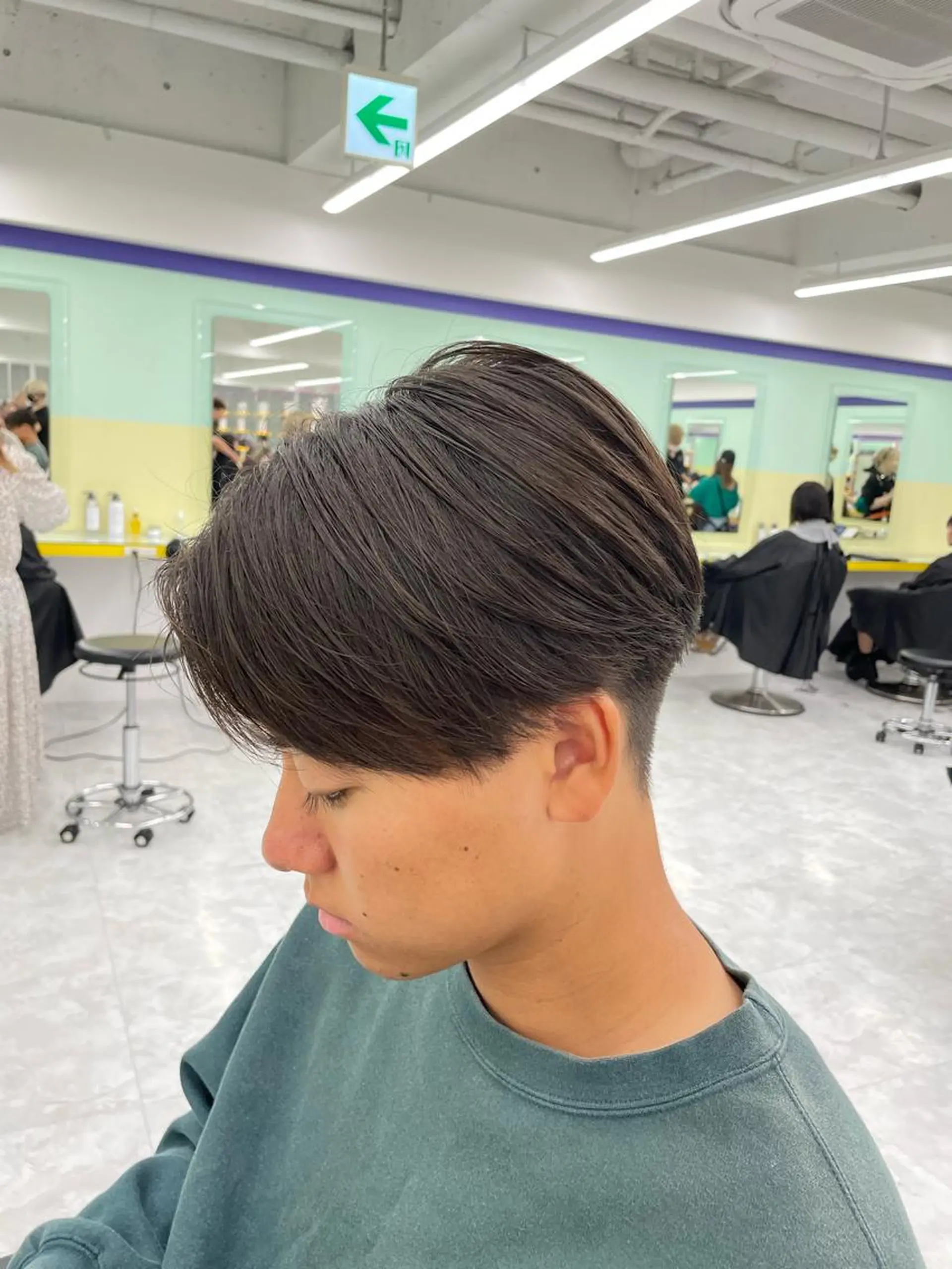 ショート パーマ ヘアアレンジ メンズ メンズパーマ 顔まわりカット の達人のヘアスタイル