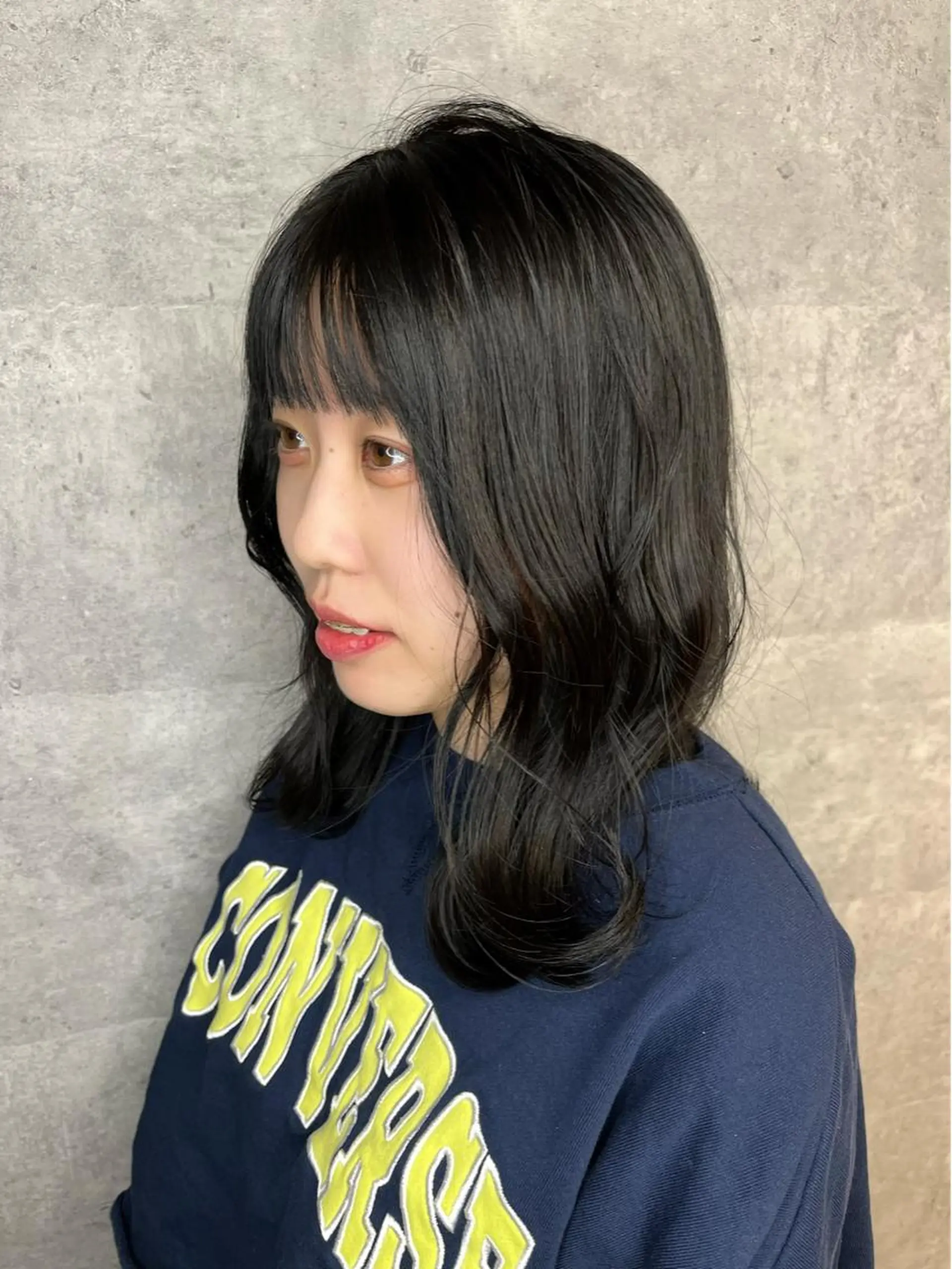 セミロング カラー 艶髪🌈ムラカミ サキのヘアスタイル