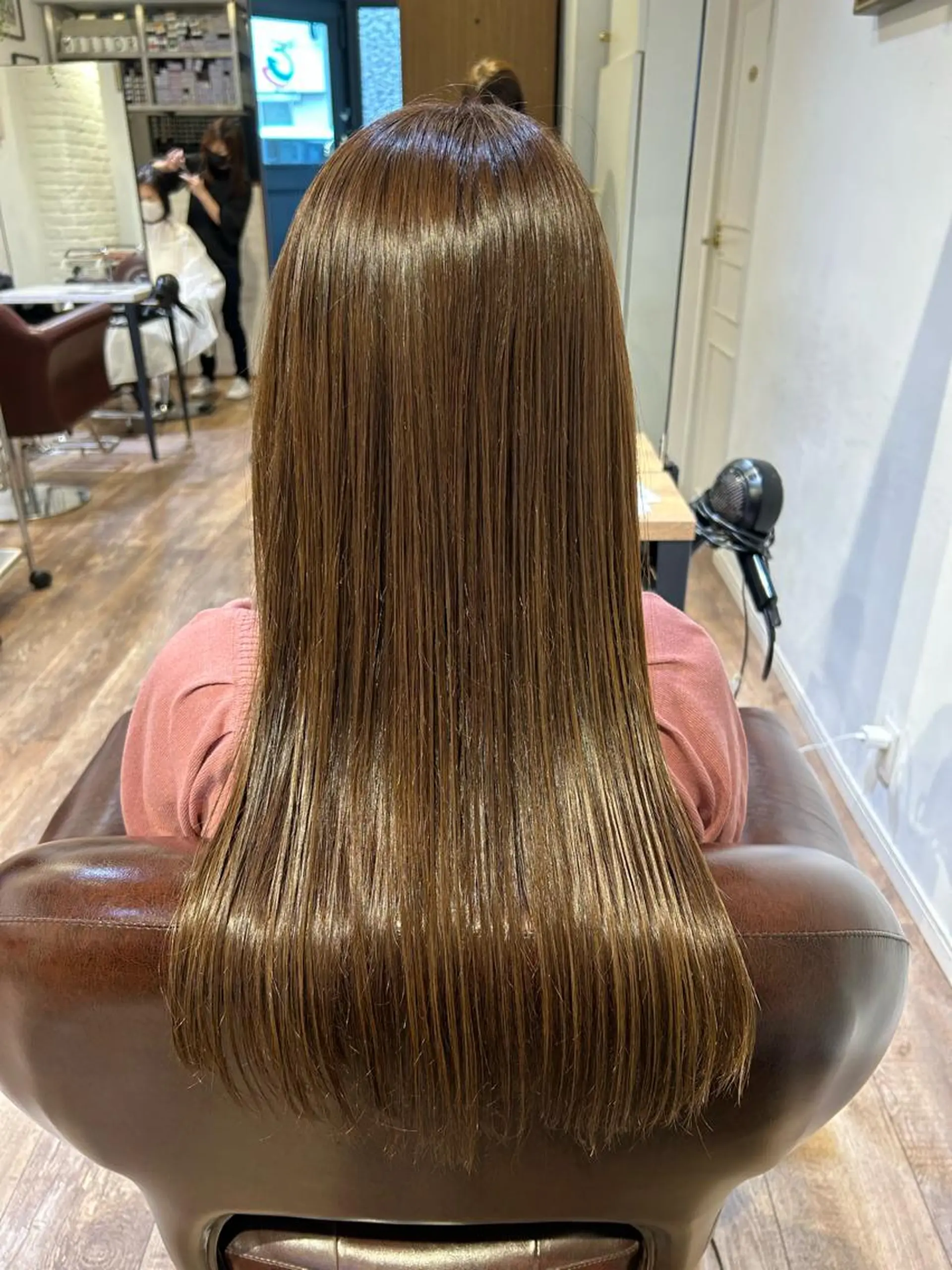 ロング カラー MILLOR “ミラー”のヘアスタイル