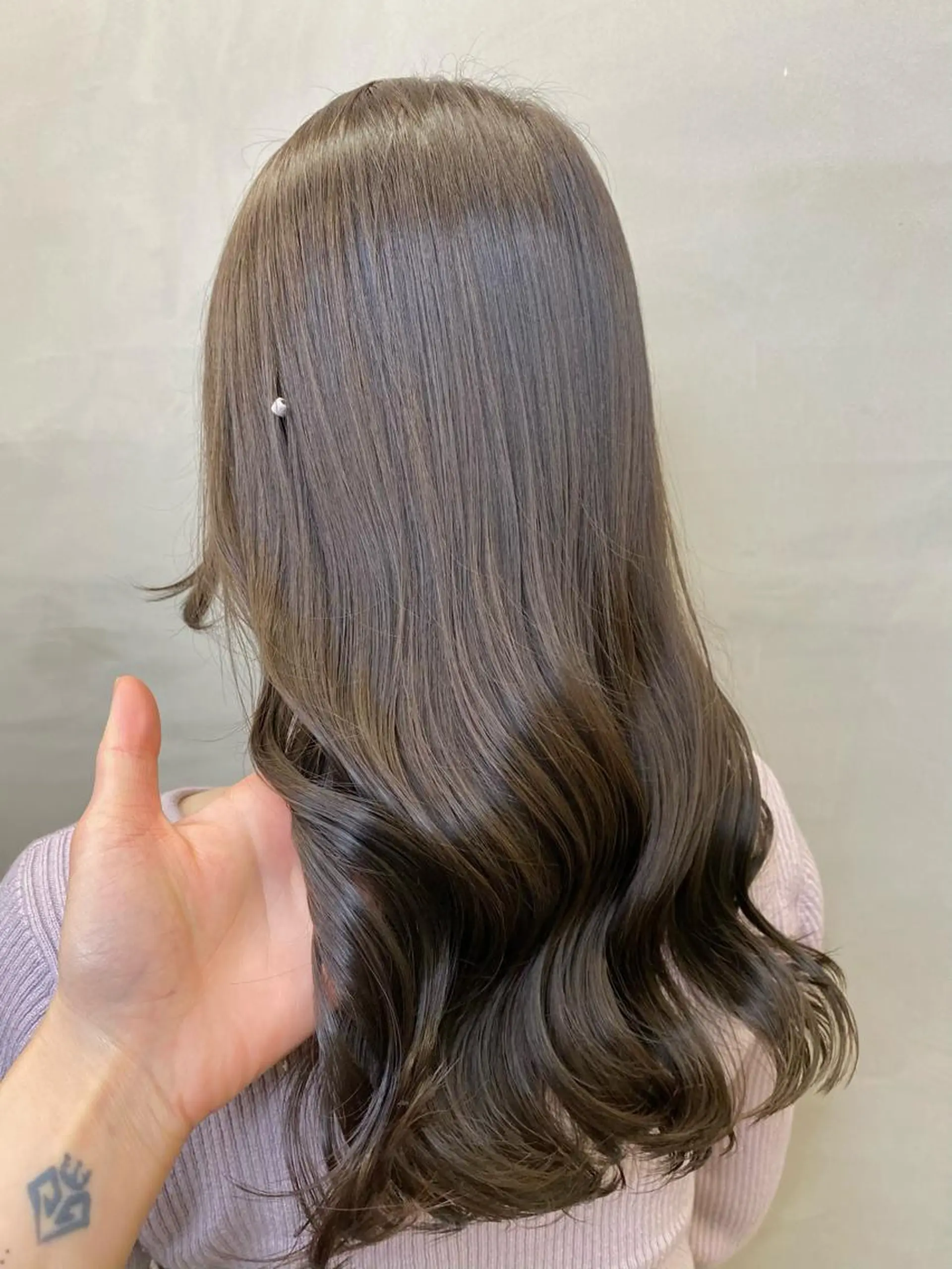 ロング カラー ヘアアレンジ アッシュ アッシュグレー アッシュグレージュ ベージュカラー ブリーチ 髪質改善Symbols 池袋【シンボルス】所属・💟髪質改善✴︎艶髪 /ヤマザト🦋のその他イメージ