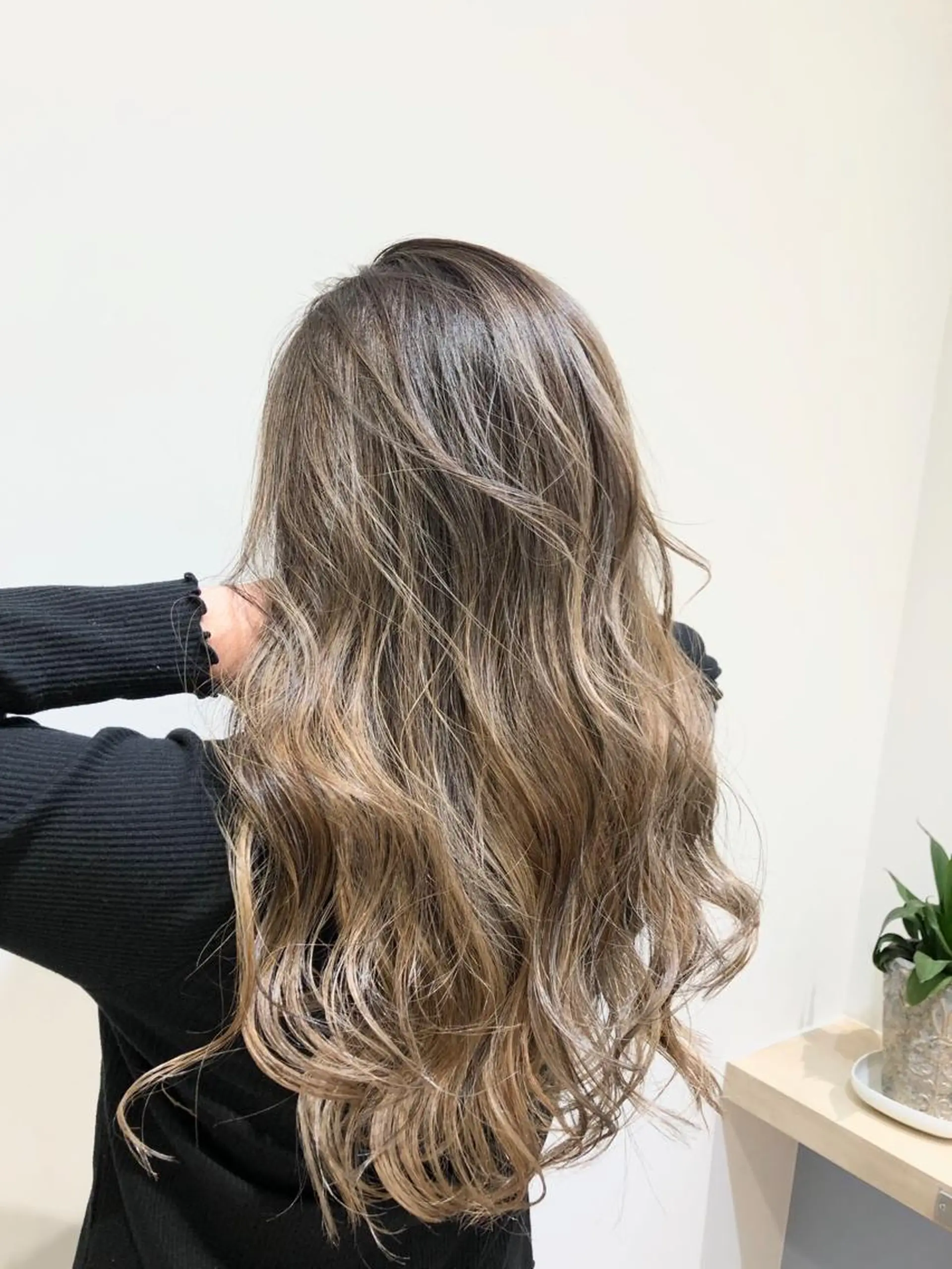 ロング カラー バレイヤージュ レイヤーカット ヘアカラー トリートメント 【店長】大根 亮太のヘアスタイル