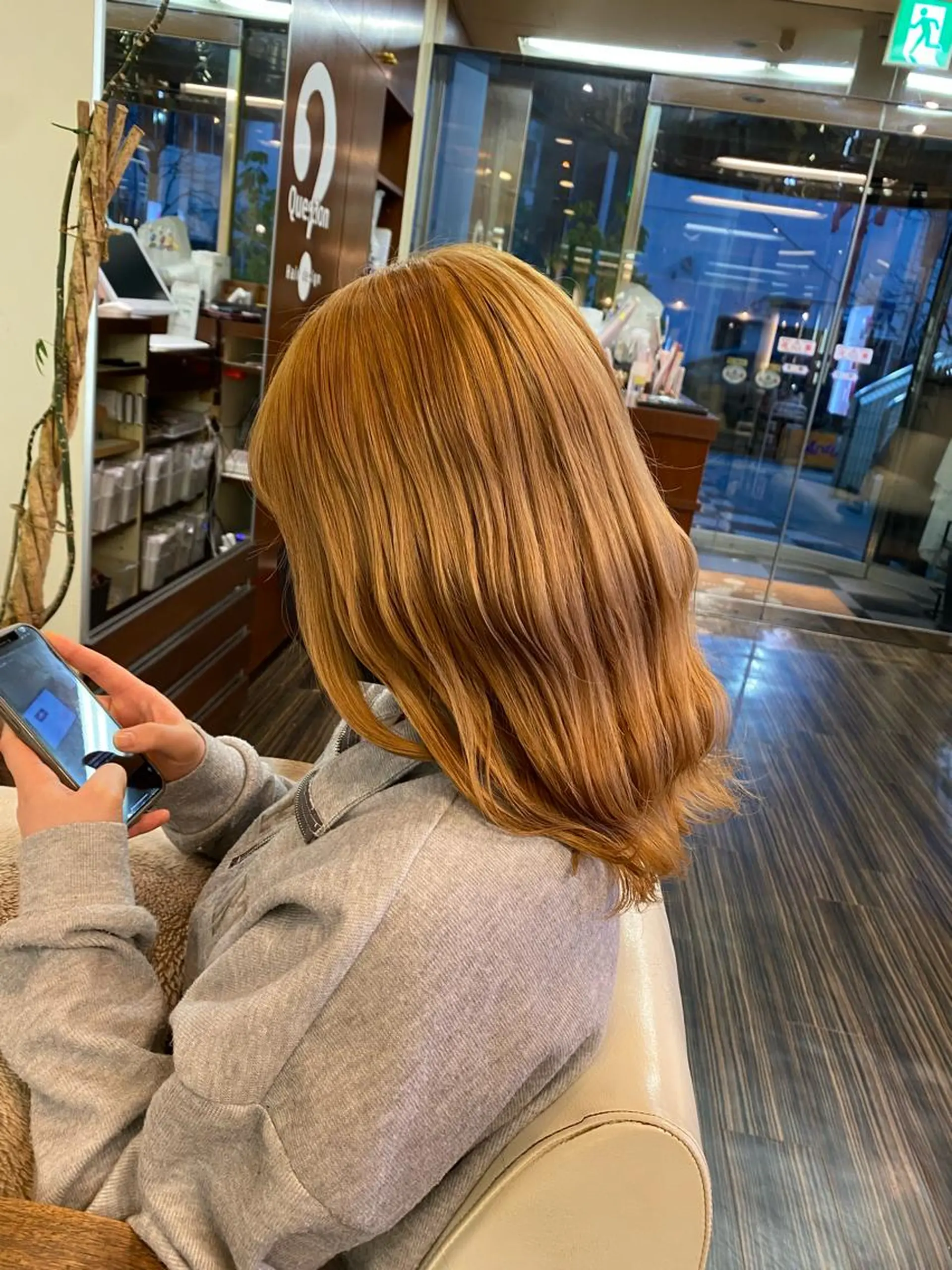 ミディアム カラー ヘアアレンジ メンズ アイブロウ ヘアカラー トリートメント 加藤 瑠美のヘアスタイル