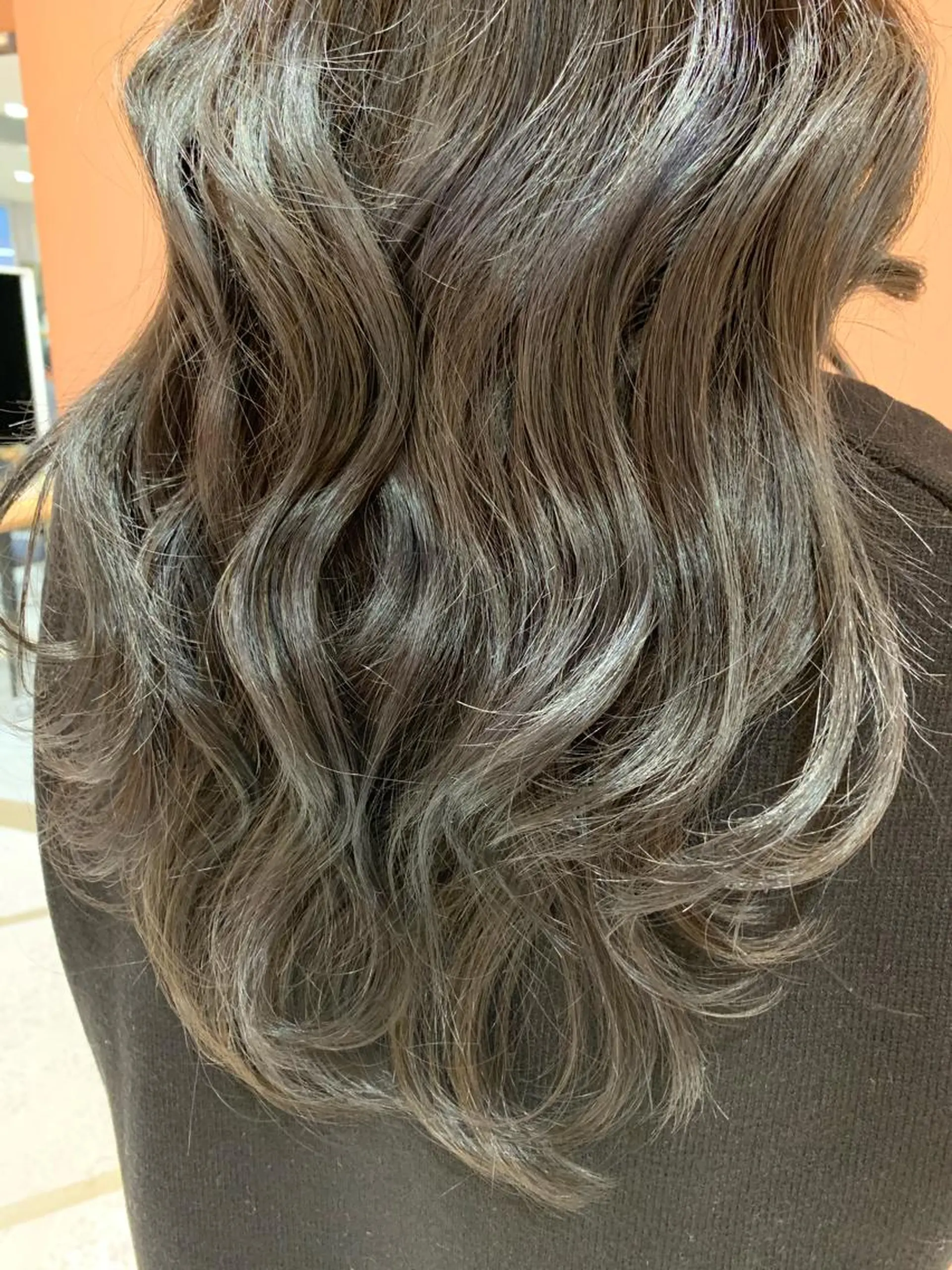 ロング u n aのヘアスタイル