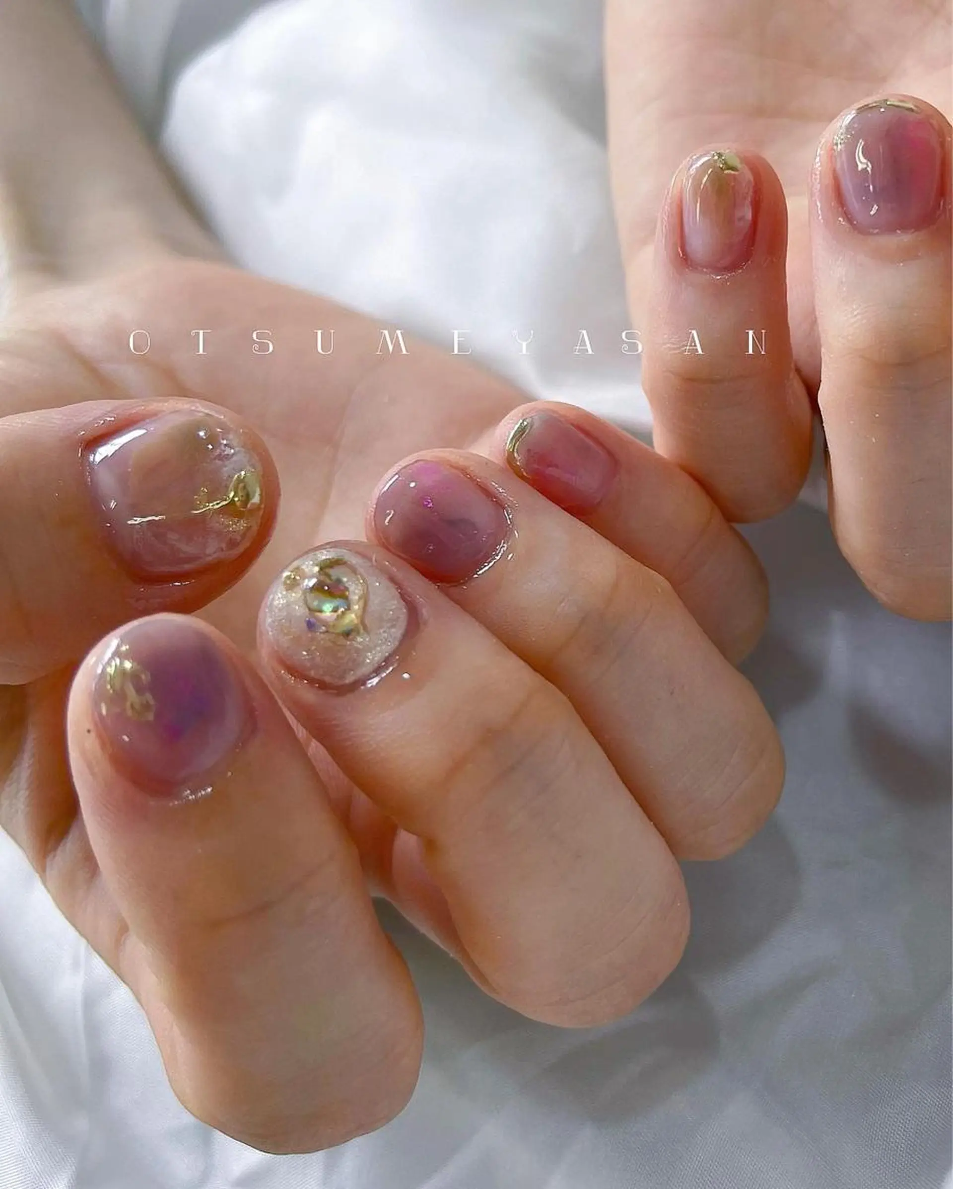 ネイル オーロラネイル 韓国ネイル ニュアンスネイル パープル ショートネイル otsumeyasan所属・わたなべ ちかのネイルデザイン