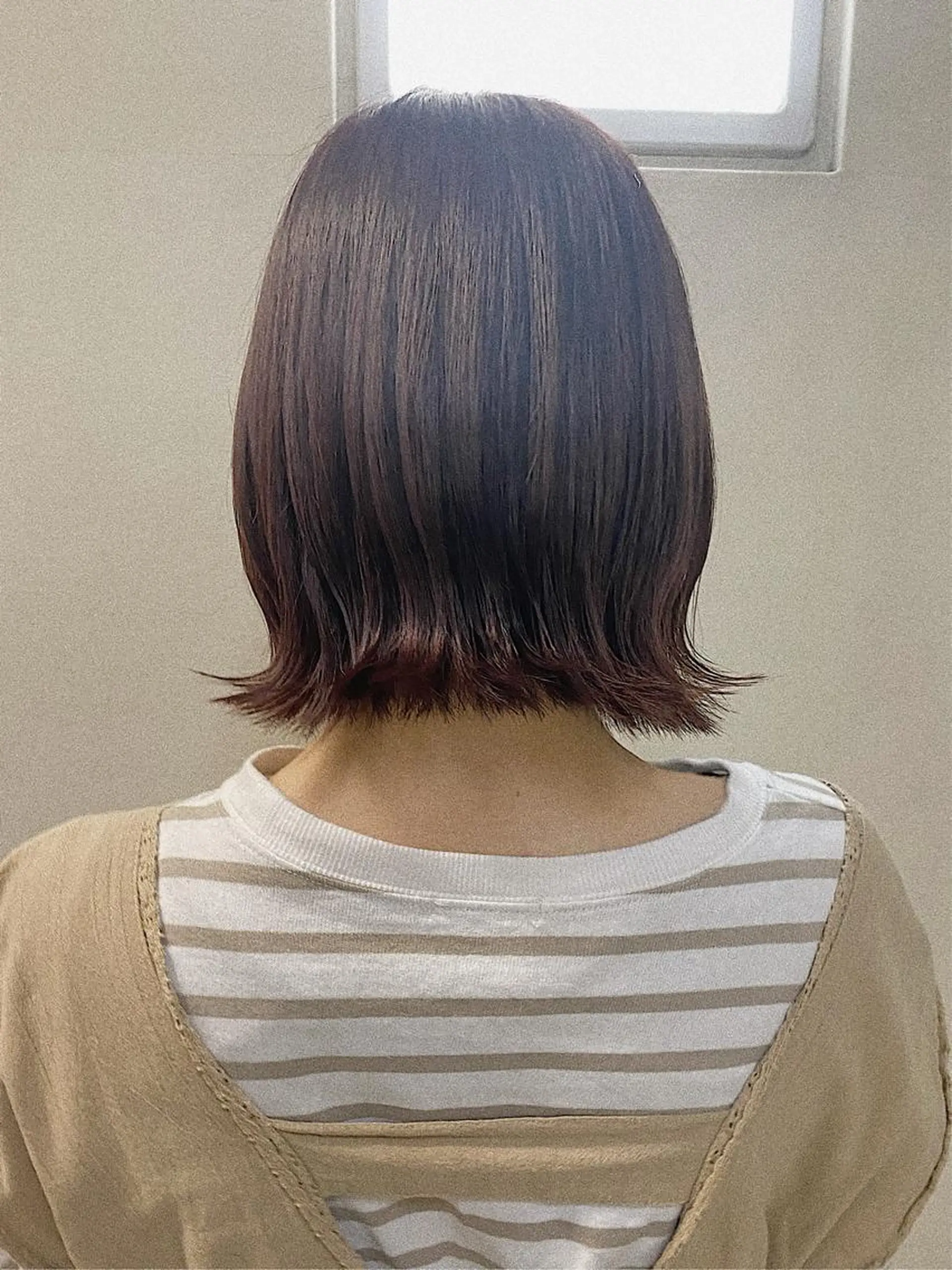 ショート カラー カシス ラベンダーカラー PiED DE POULE POCHE所属・酒井 陽南乃のヘアスタイル