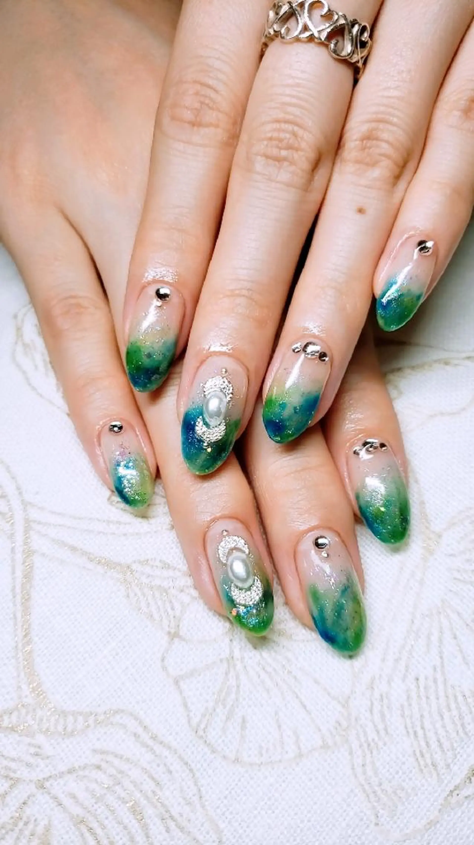 ネイル ハンドネイル ビジュード ネイルのネイルデザイン