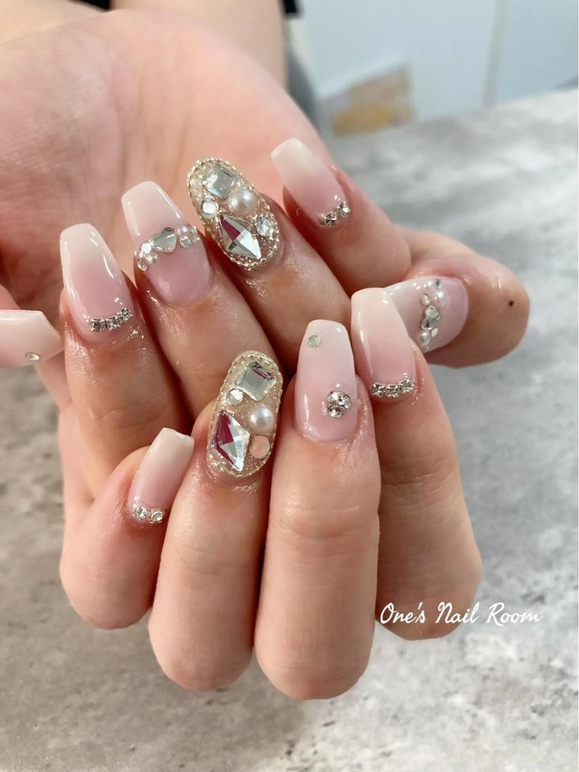 ネイル ハンドネイル One's Nail Roomのネイルデザイン