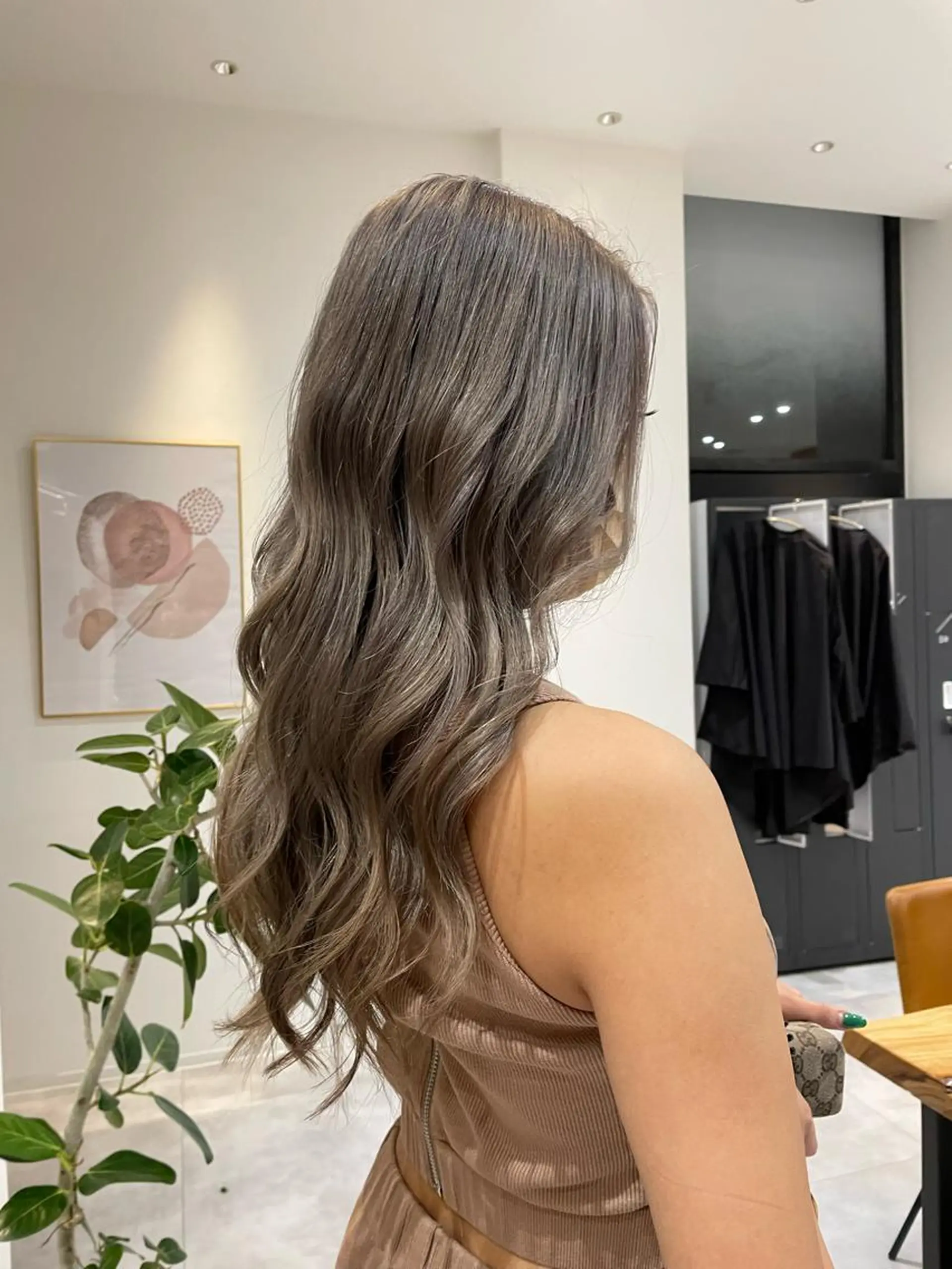 ロング カラー ブリーチ ケアブリーチ ダブルカラー ハイライトカラー インナーカラー ヘアカラー salowin神戸三宮suite所属・工藤 貫多のヘアスタイル