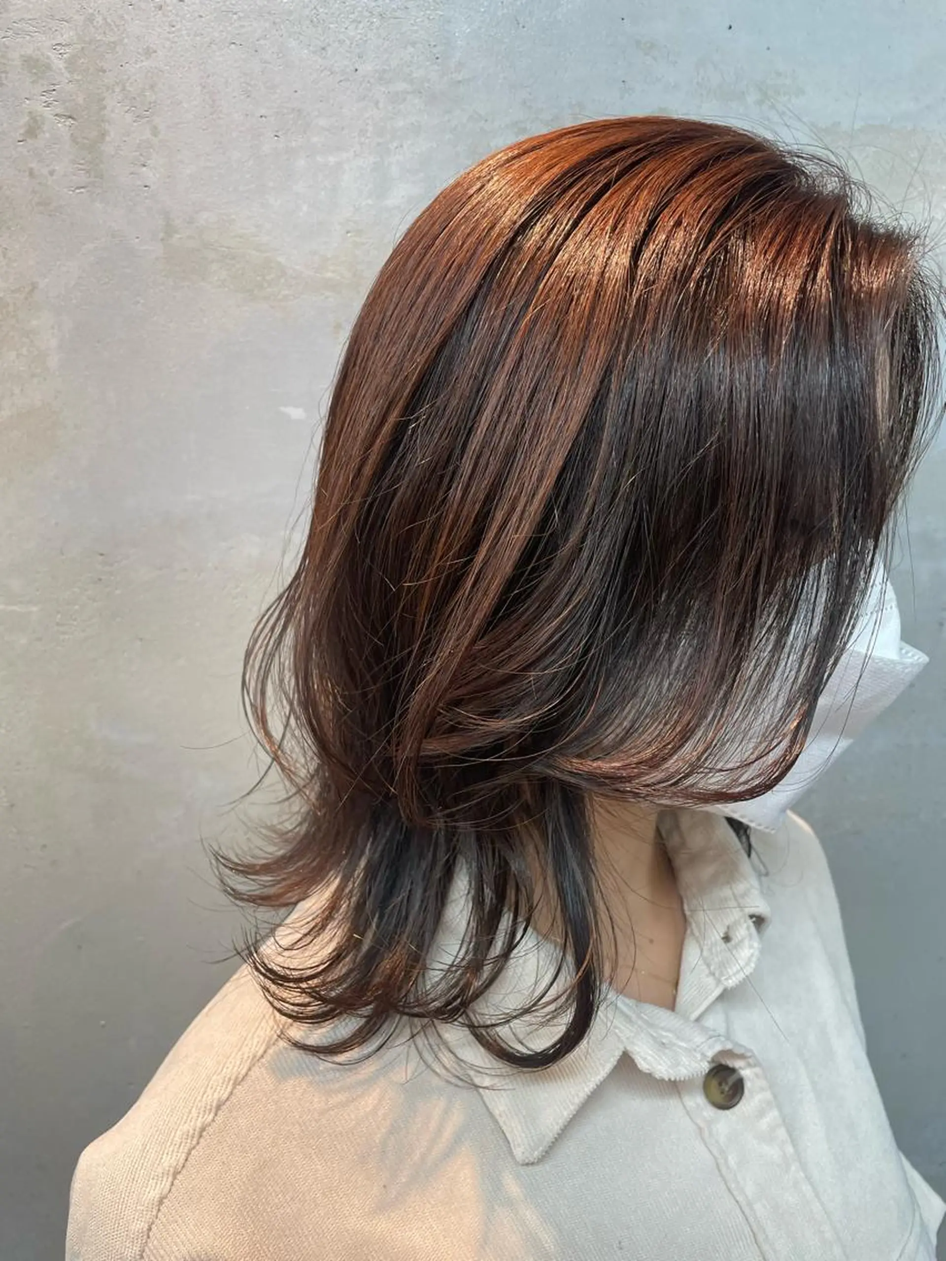 ミディアム ミディアムレイヤー レイヤーカット ハイトーン 🌷ハルミ🌷のヘアスタイル