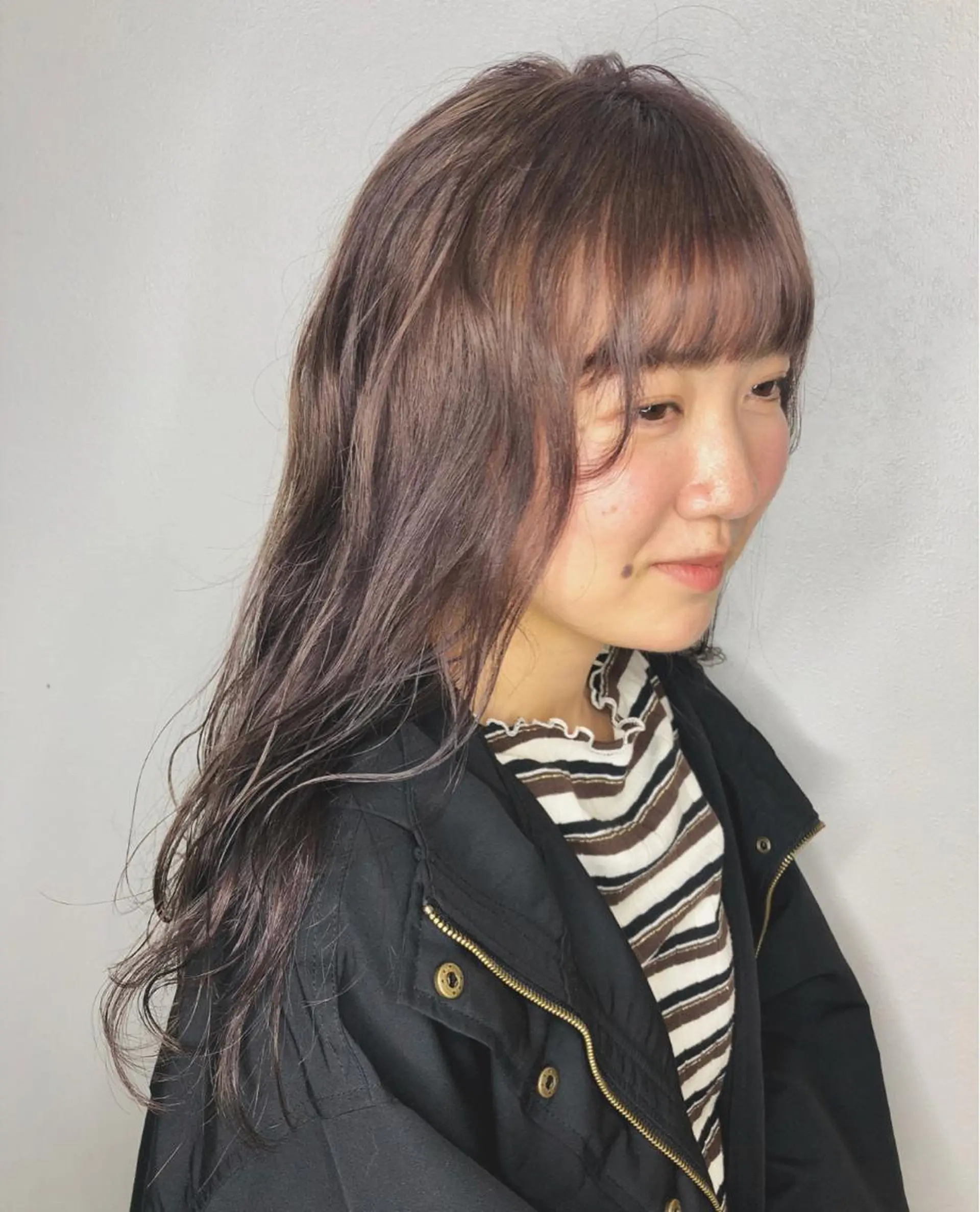 ロング カラー 透明感カラー グレージュ ラベンダーカラー ラベンダーグレージュ ラベンダーグレー カット ヘアカラー パーマ 岩田 萌那のヘアスタイル