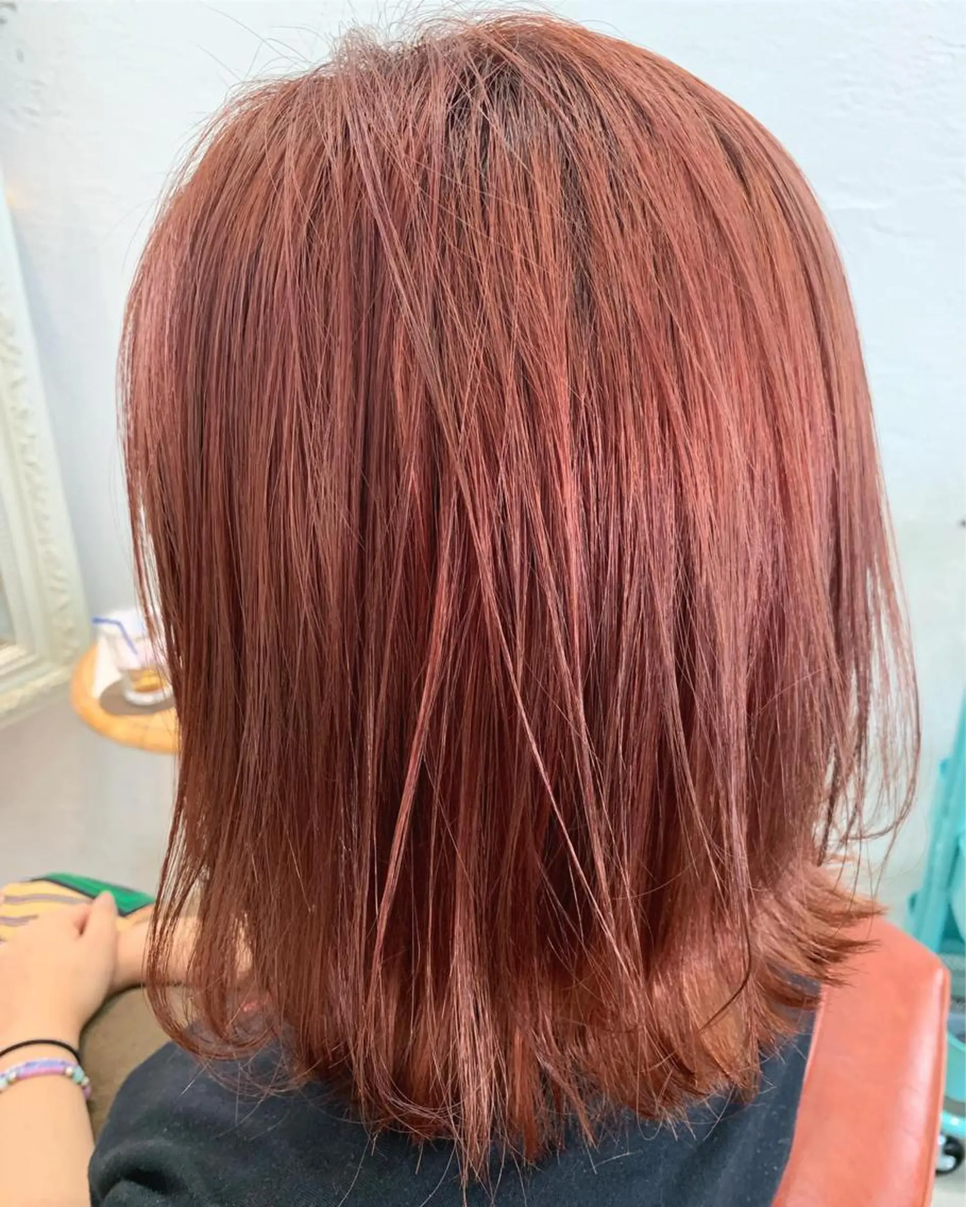 ミディアム カラー fio マナミのヘアスタイル