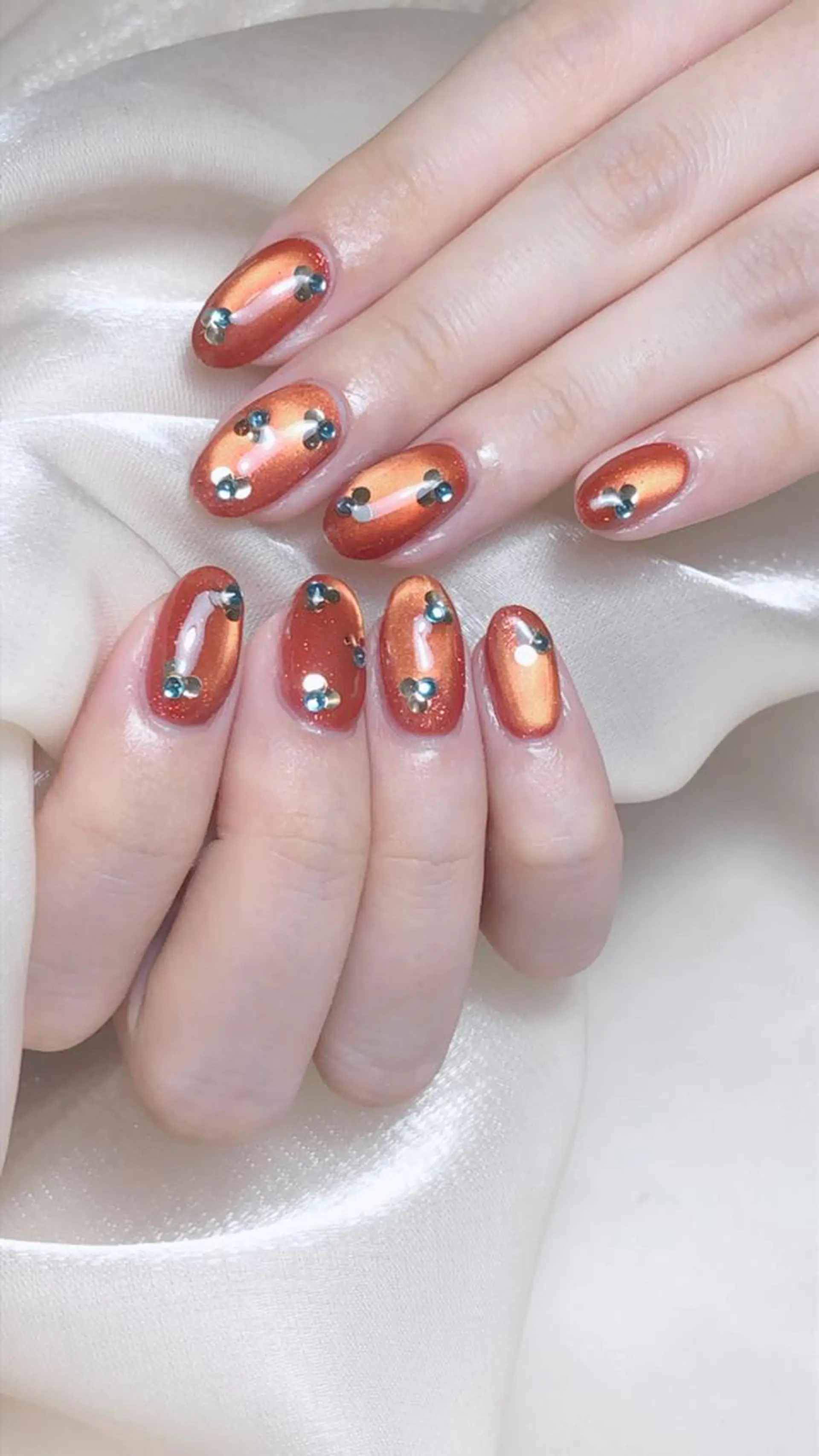 ネイル LR.ONE リナのネイルデザイン