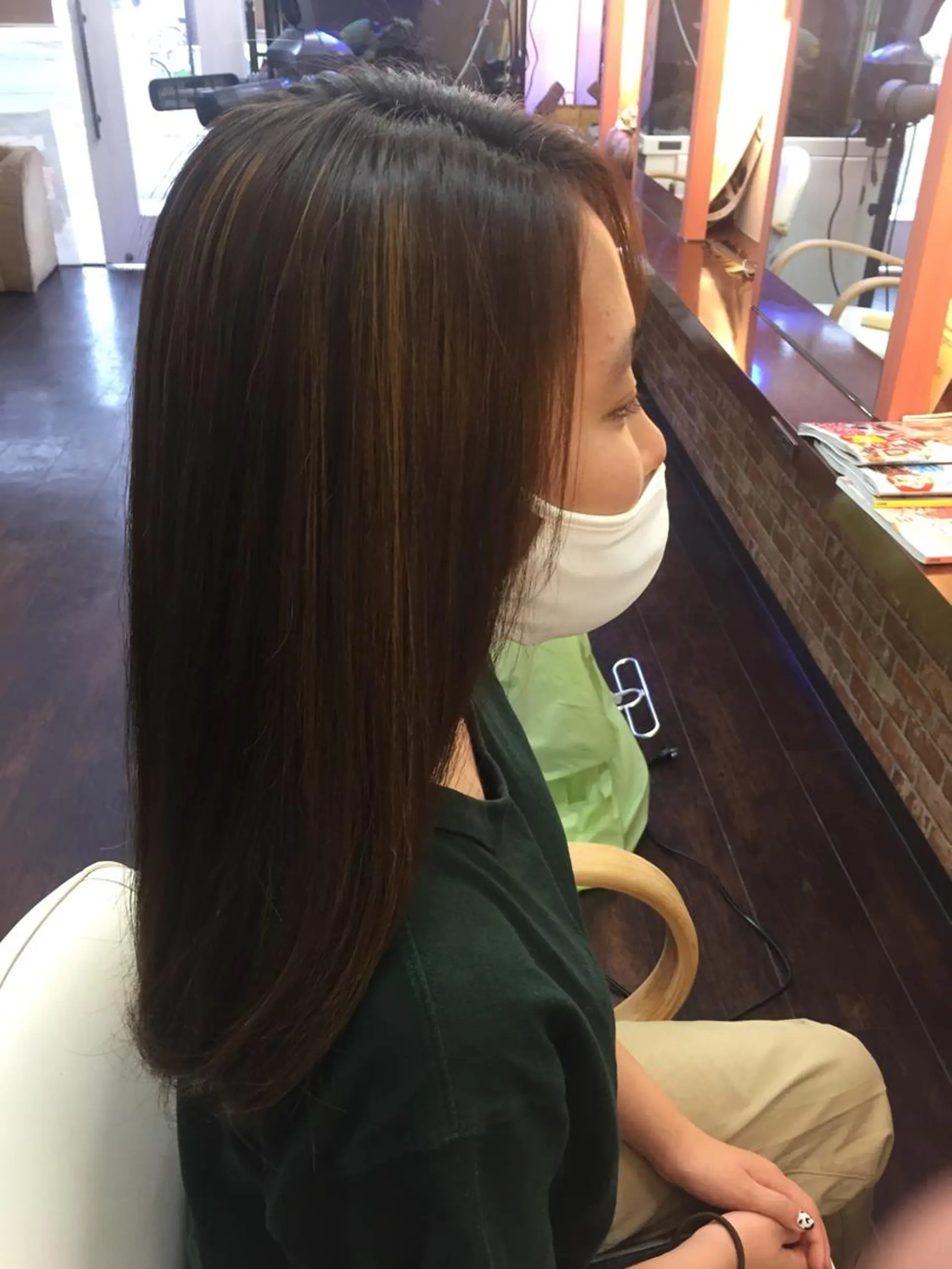 セミロング カラー パーマ 桧山 真のヘアスタイル