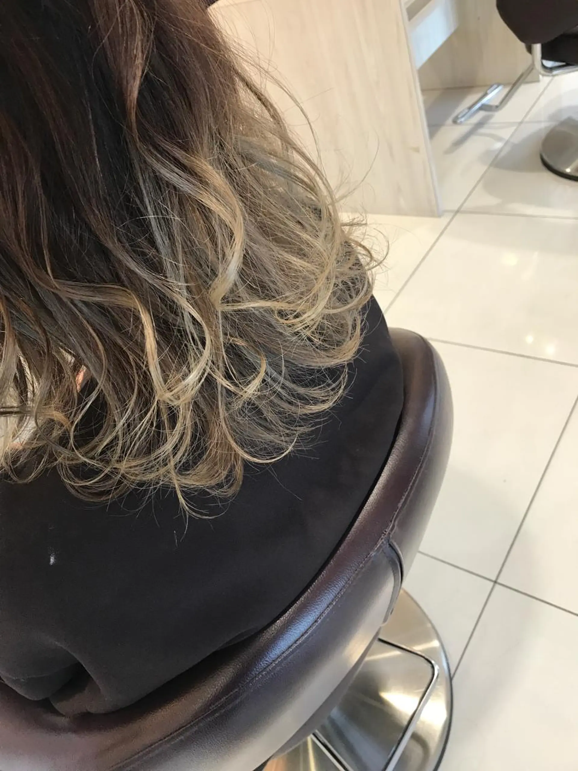 カラー ヘアカラー トリートメント 豊田 恭平のヘアスタイル