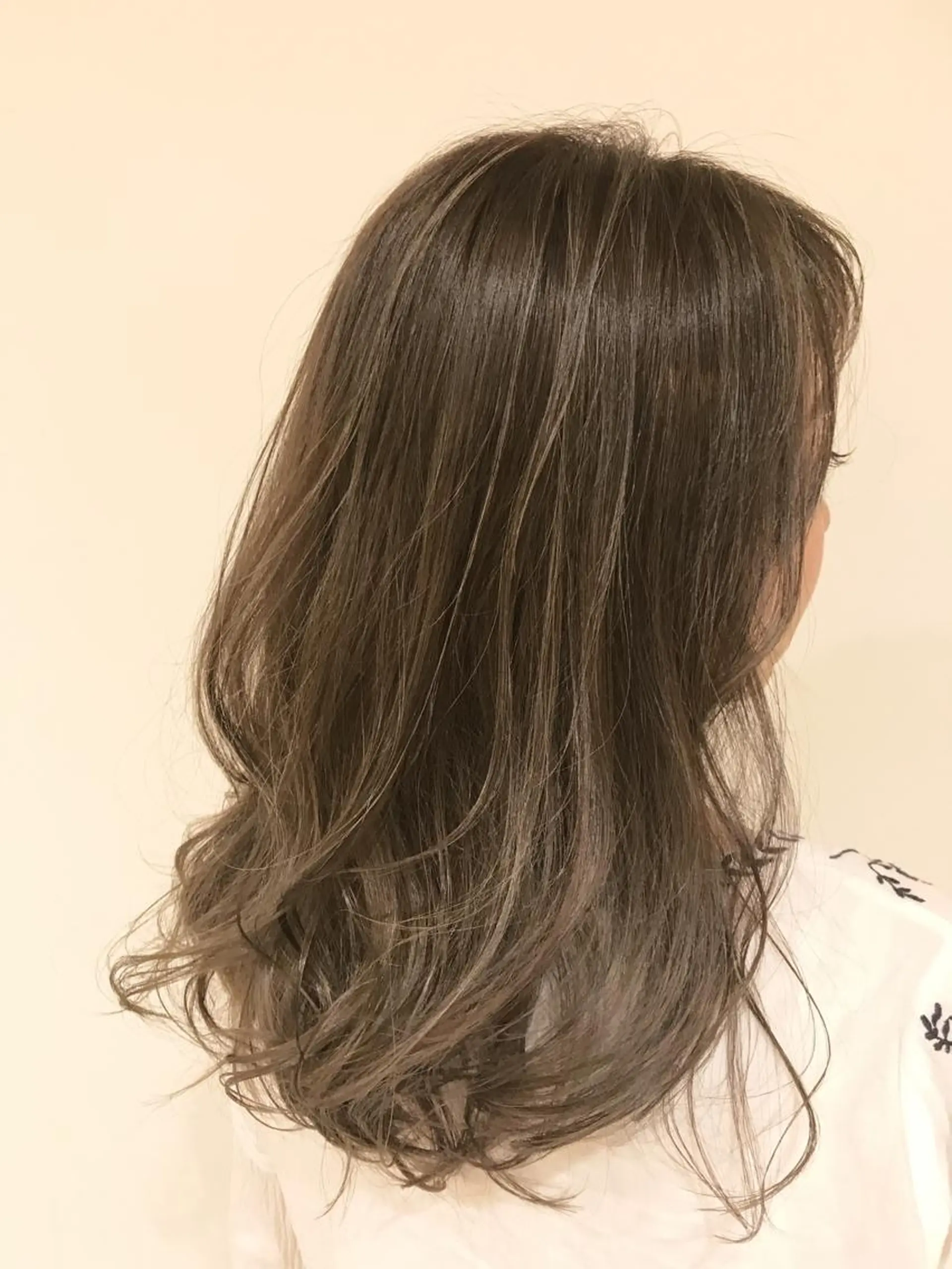 ミディアム カラー ハイライトカラー イルミナカラー ハイライト カット ヘアカラー ハイライト/髪質改善 ✂️十河祐輝のヘアスタイル