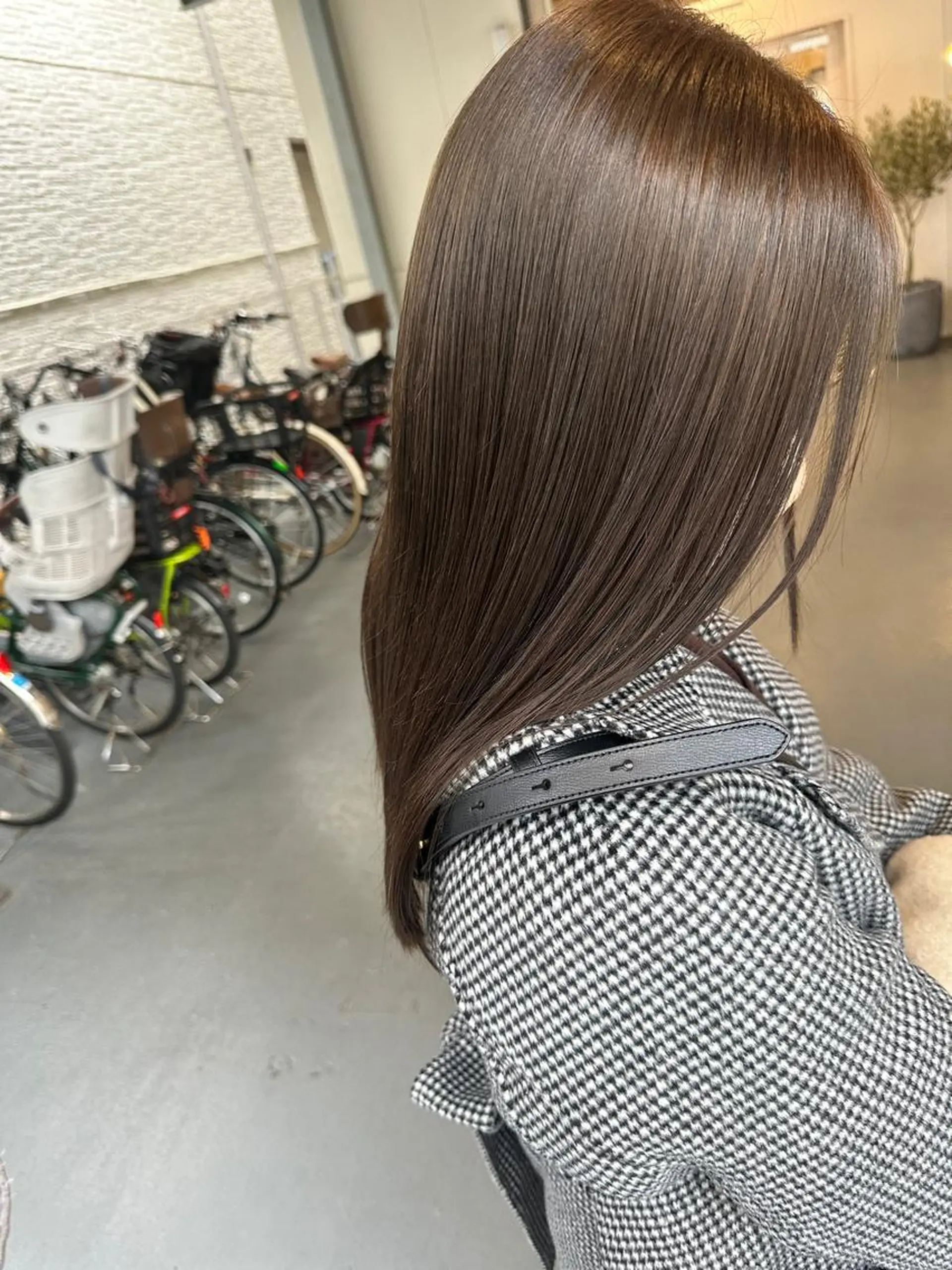 セミロング カット ヘアカラー トリートメント 小島 健太郎のヘアスタイル