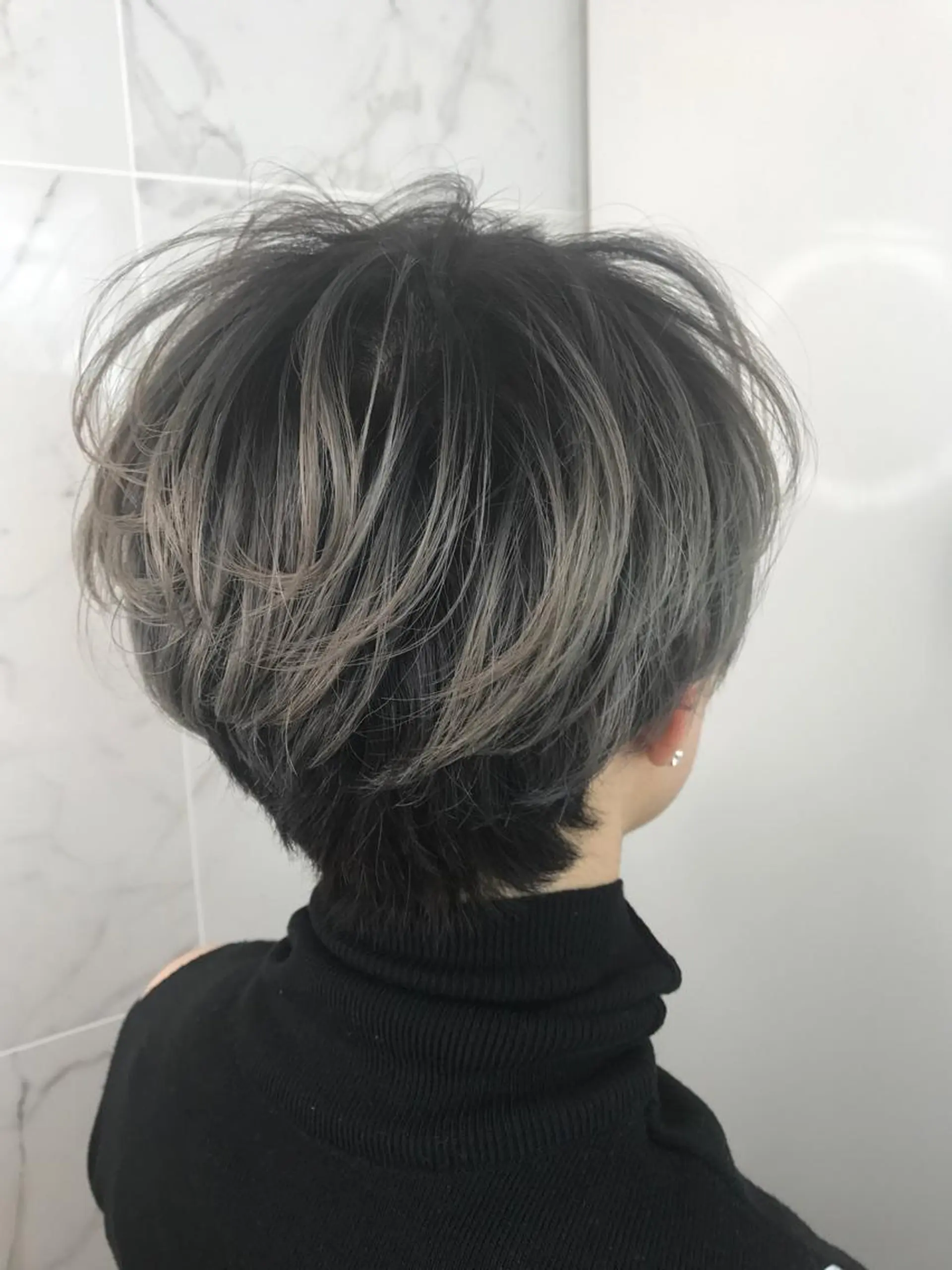 ショート カラー ヘアアレンジ グレージュ カット 今井 由佳のヘアスタイル