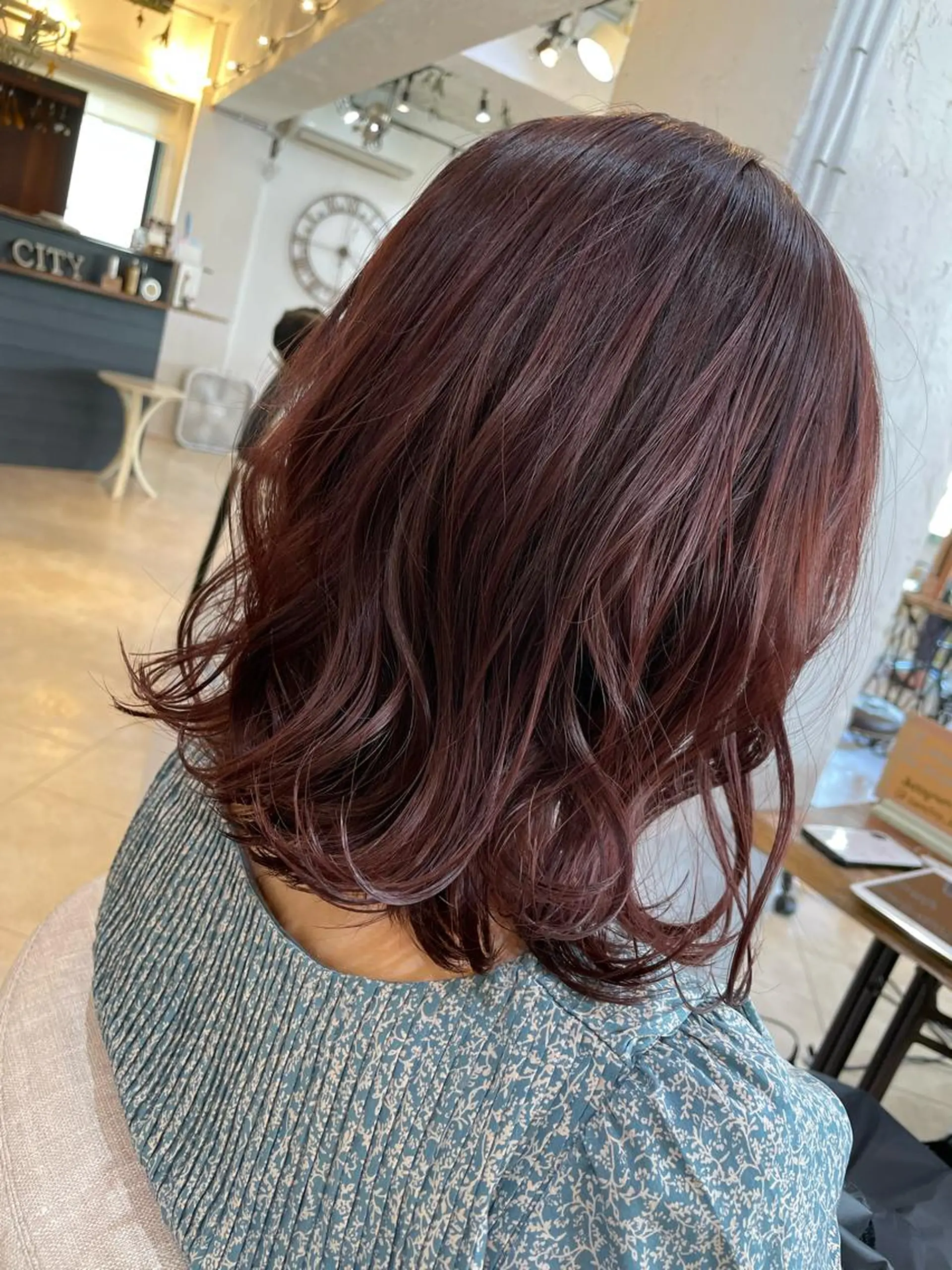 ミディアム ヘアカラー トリートメント 金子 しおりのヘアスタイル