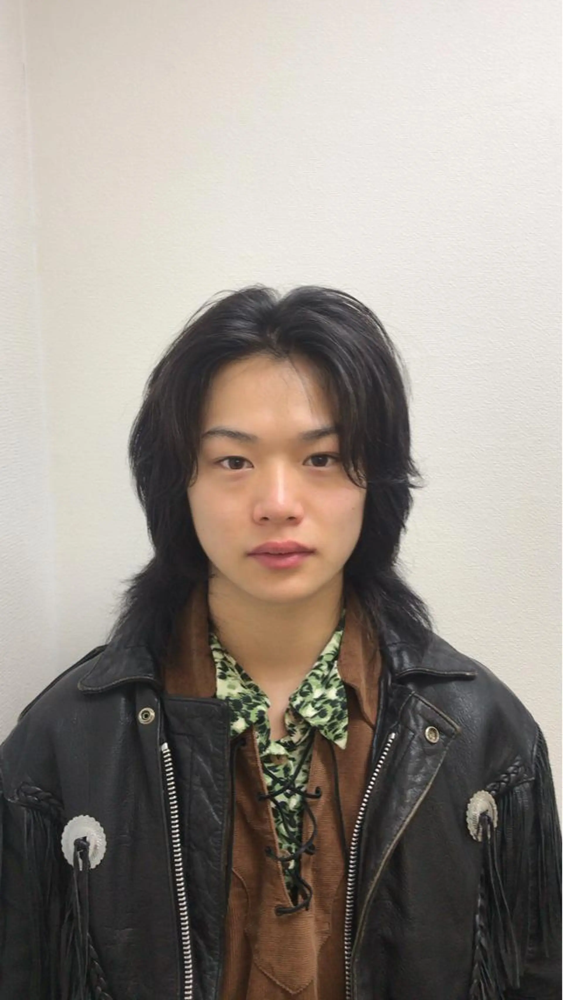 セミロング カラー ヘアアレンジ メンズ 🧸ミルクティー🧸 kousei🧸のヘアスタイル