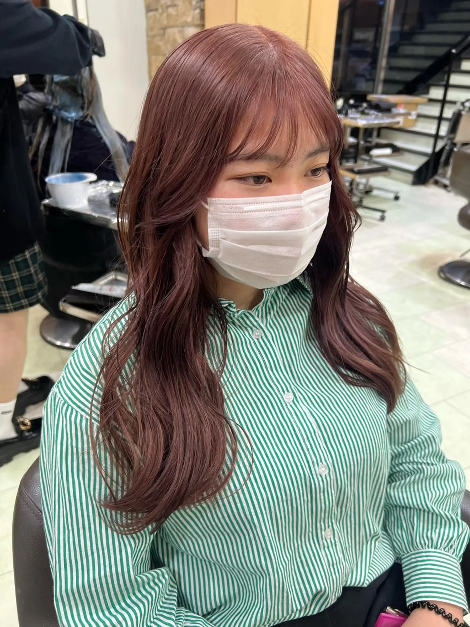 ミディアム 暖色ｶﾗｰ/ﾚｲﾔｰ ｶｯﾄ/Yunaのヘアスタイル