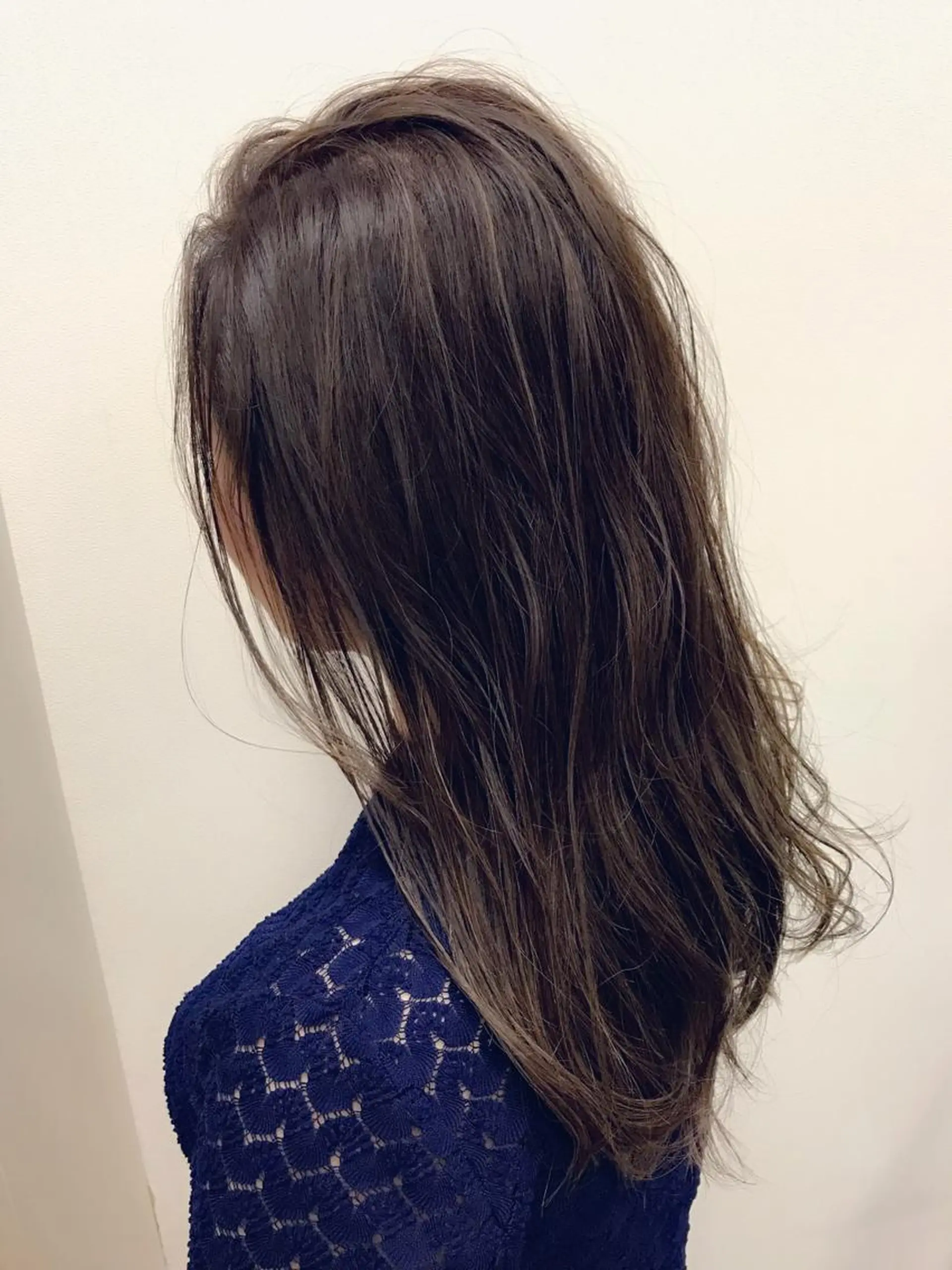 ミディアム カラー 透明感カラー グレージュ ハイライトカラー ハイライト カット ヘアカラー トリートメント 髪質改善ｶﾗｰ ｹｱﾌﾞﾘｰﾁ/ﾀﾑのヘアスタイル