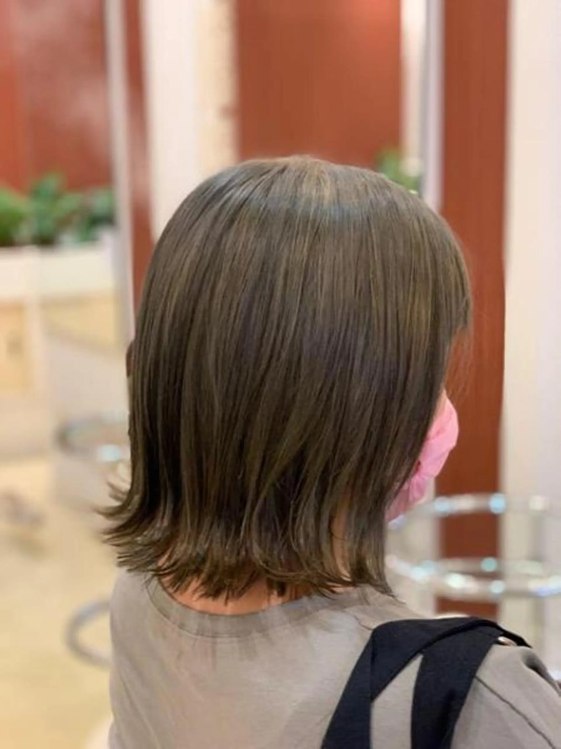 ミディアム カラー 大西 七海のヘアスタイル