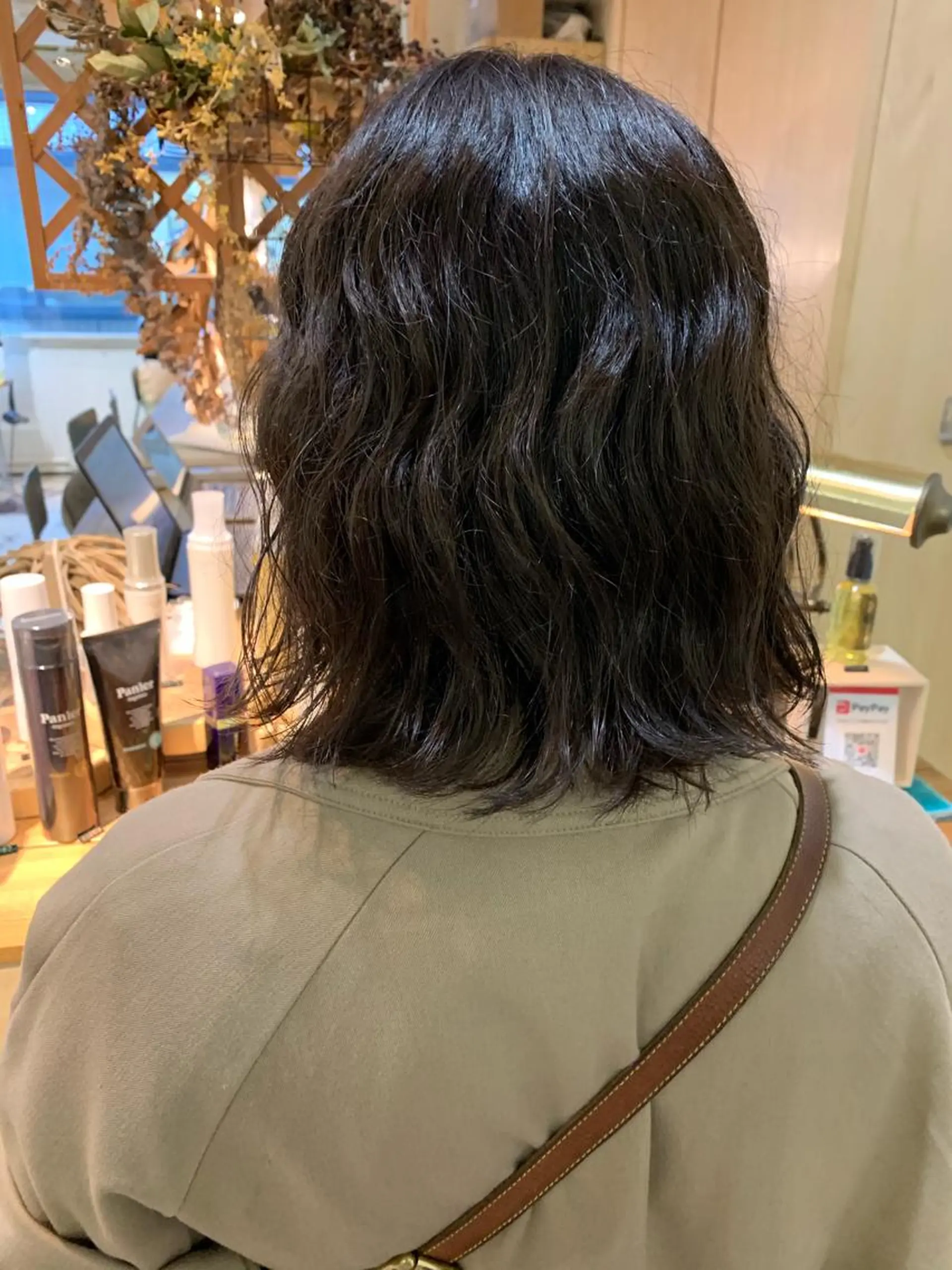 ミディアム カラー 外ハネヘア パーマ美容師 hanaのヘアスタイル