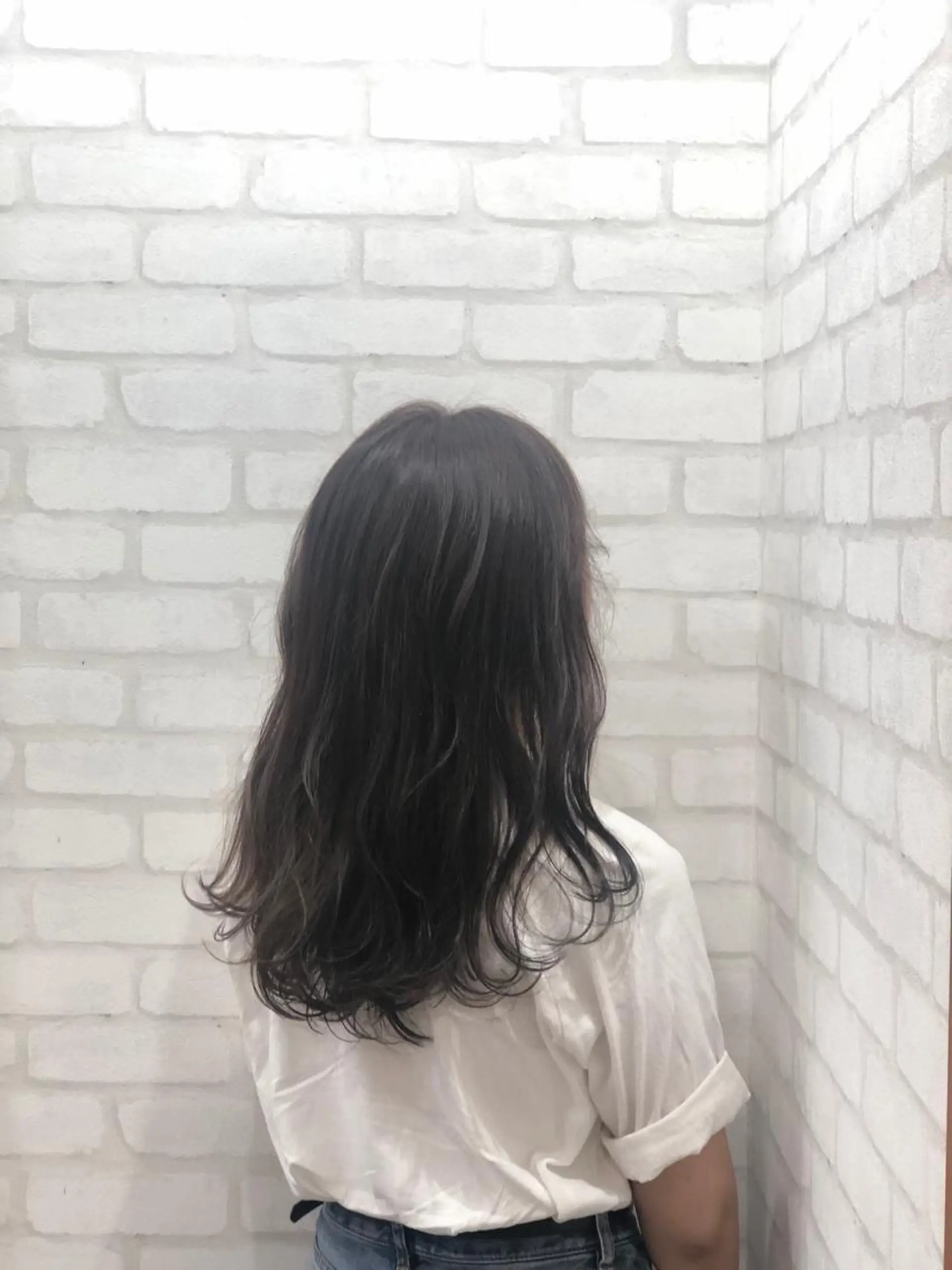 ミディアム 若山 敦のヘアスタイル