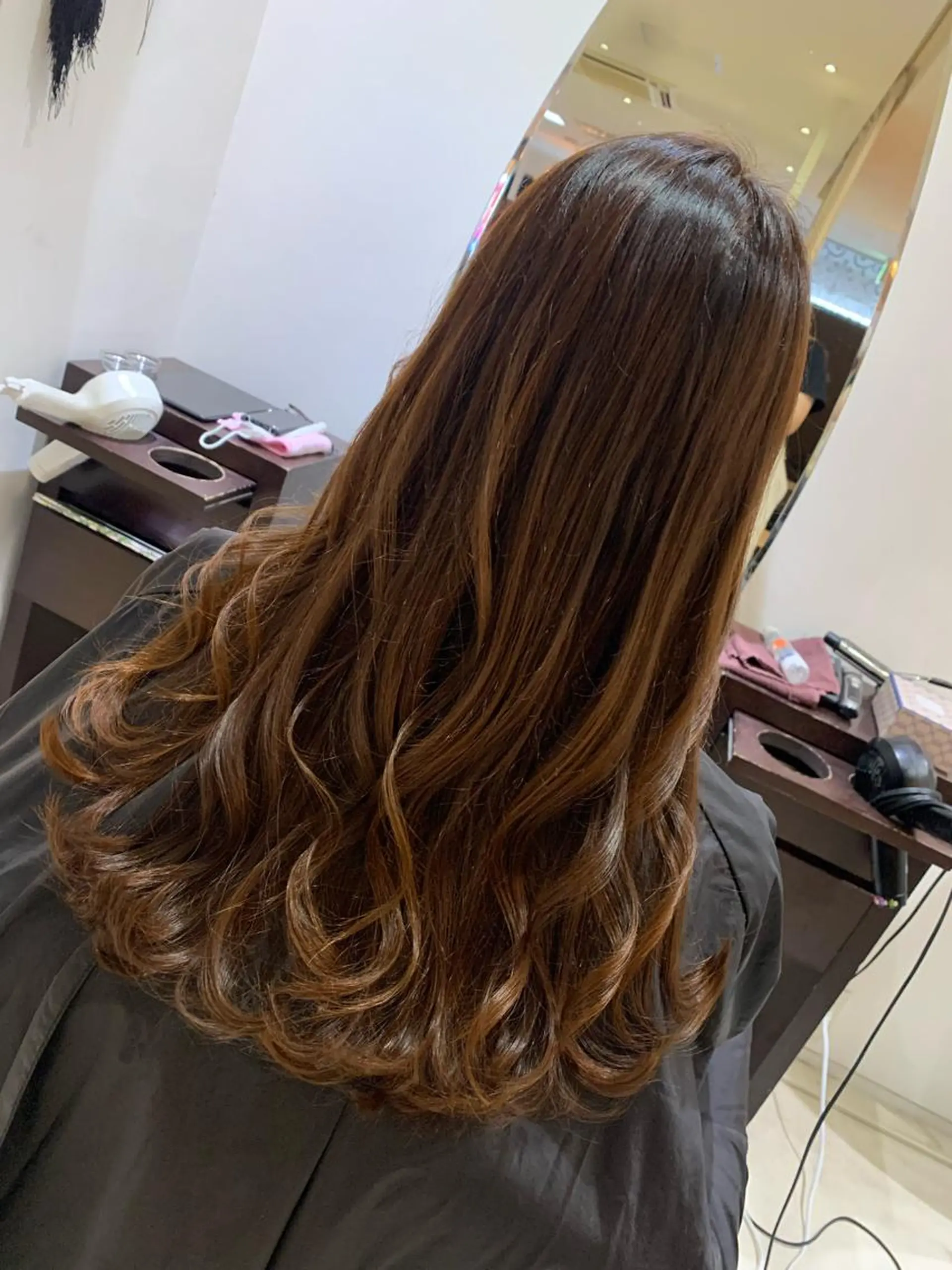 ロング カット ヘアカラー トリートメント 吉本 yoshimotoのヘアスタイル