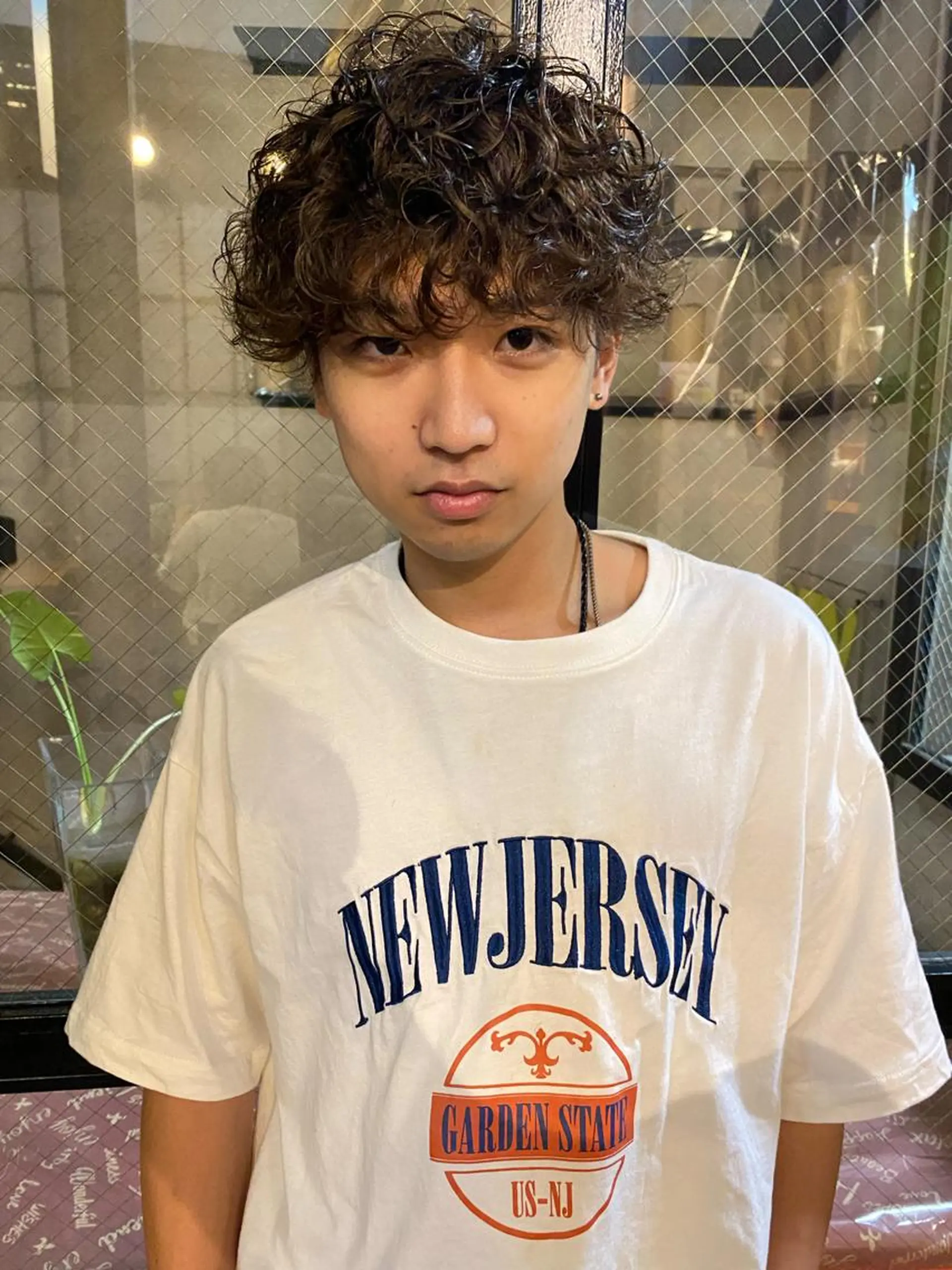 ショート パーマ メンズ メンズブリーチ メンズハイライト メンズインナーカラー メンズパーマ プードルパーマ charme所属・💈メンズ特化美容師 ✂︎伊藤大輝💈のヘアスタイル