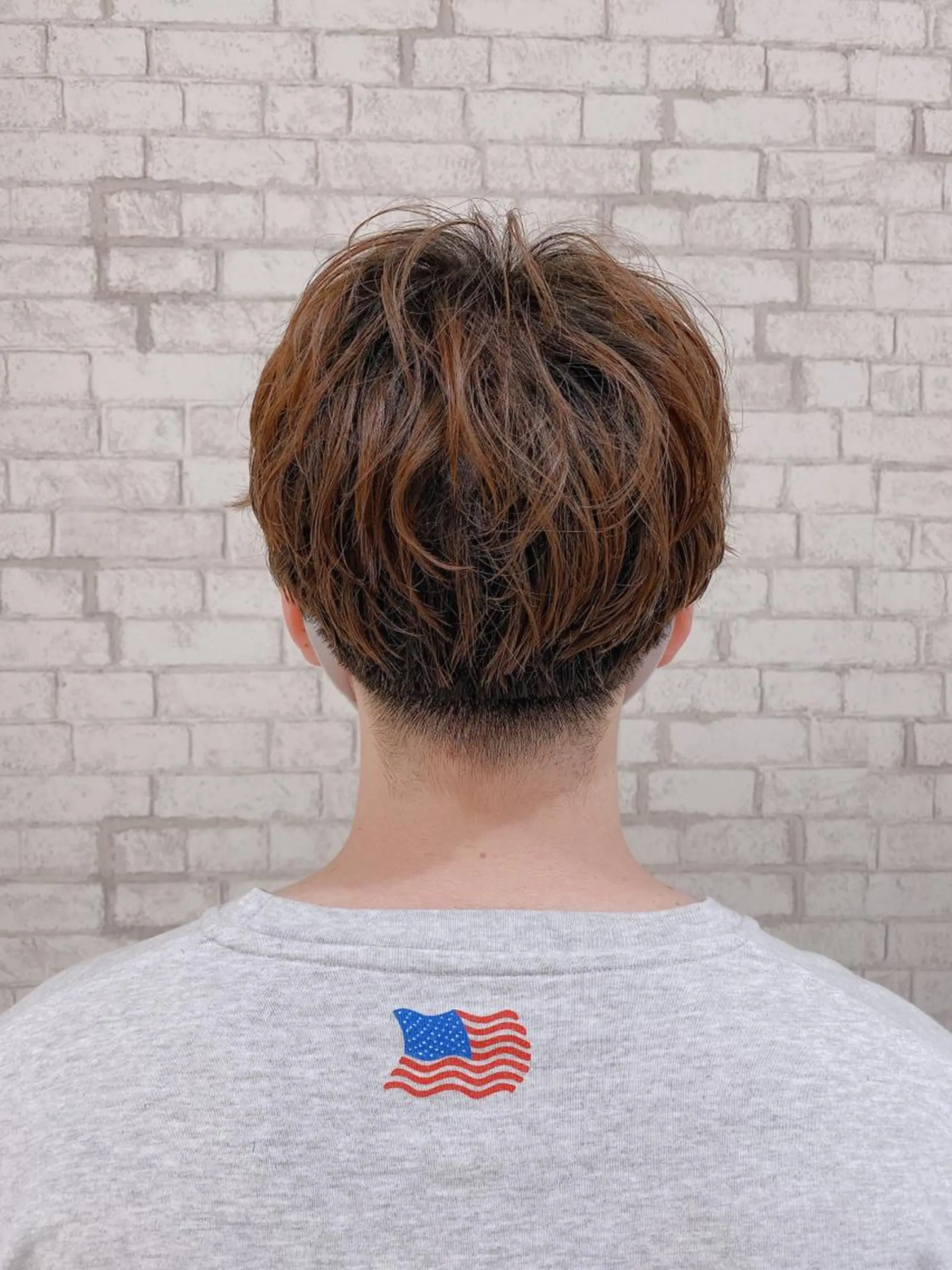 ショート カラー ヘアアレンジ メンズ カット ヘアカラー ブリーチなし艶カラー 東家のヘアスタイル