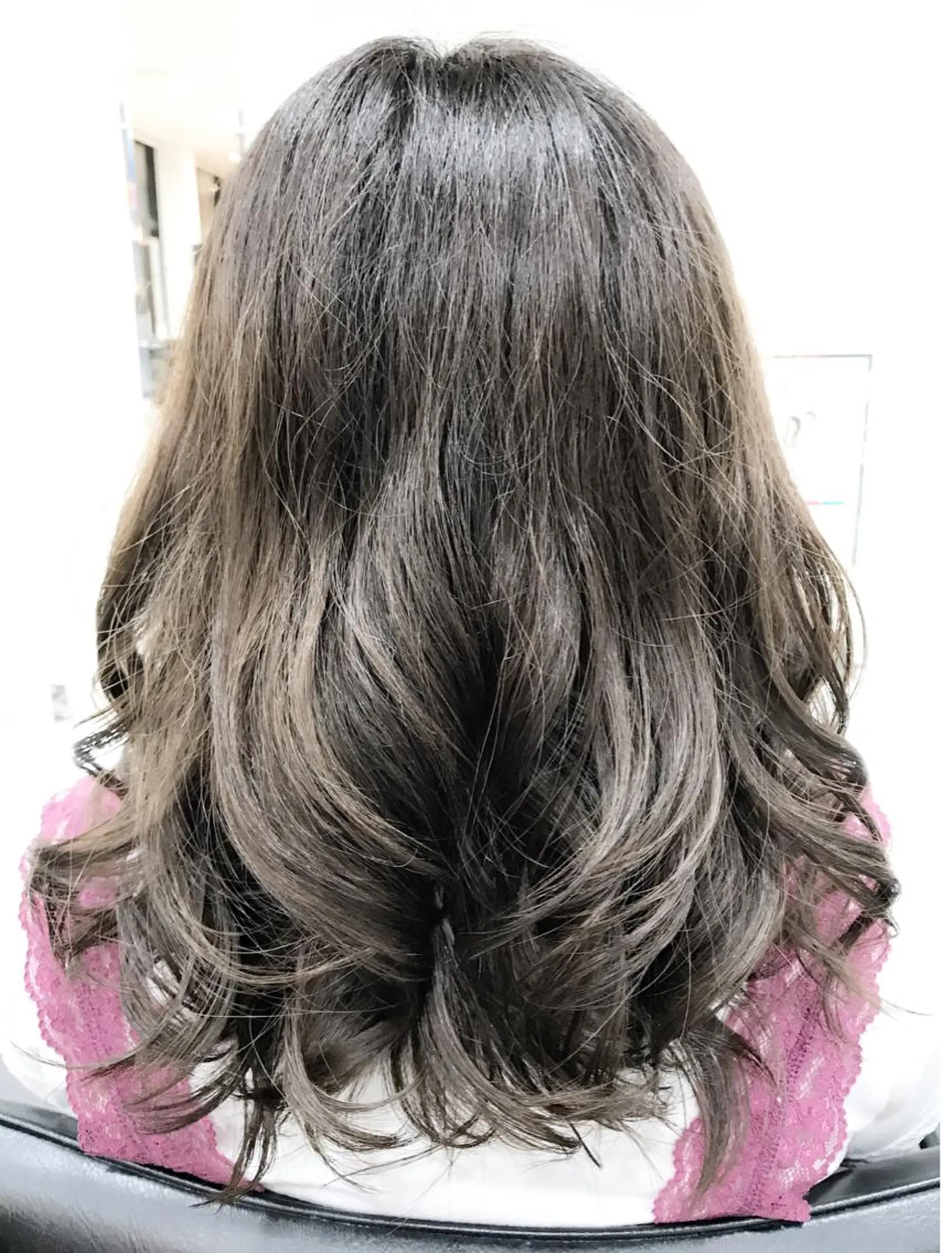 セミロング カラー 関口 友行のヘアスタイル