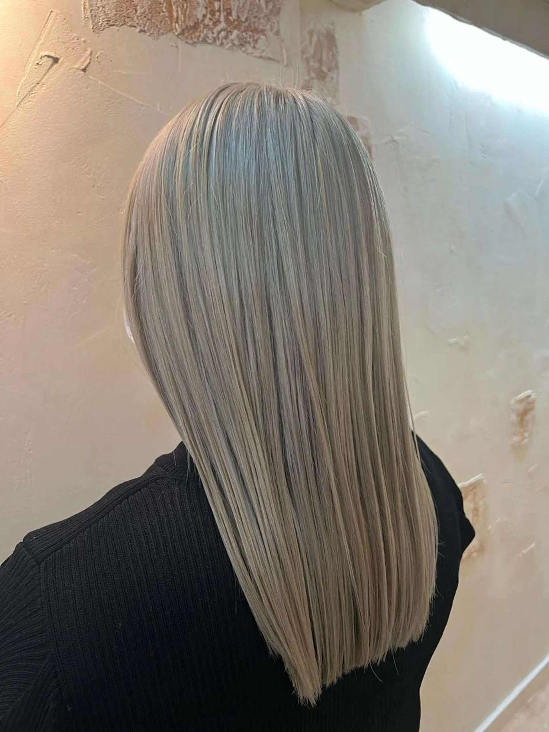 ロング カラー ブリーチ ブロンド 外国人風カラー 退色まで透明感ある ダブルカラー/リクのヘアスタイル