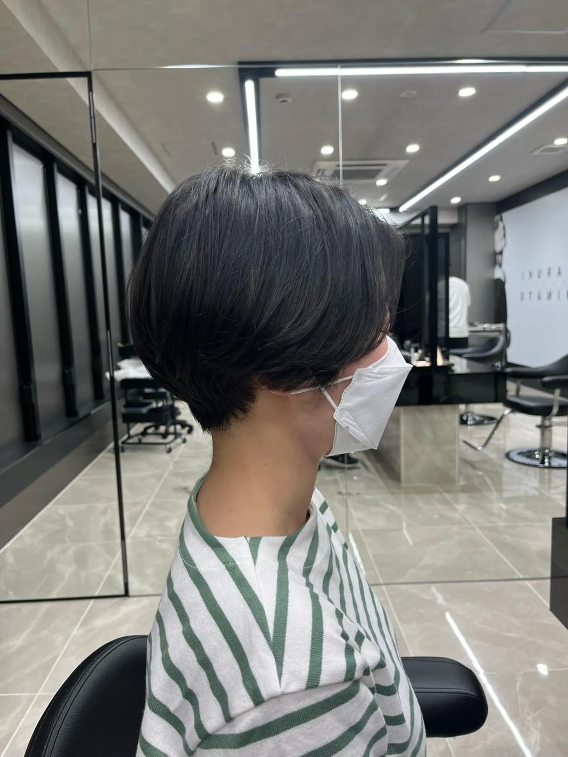 ショート ウスイマイコ カット/ケアカラーのヘアスタイル