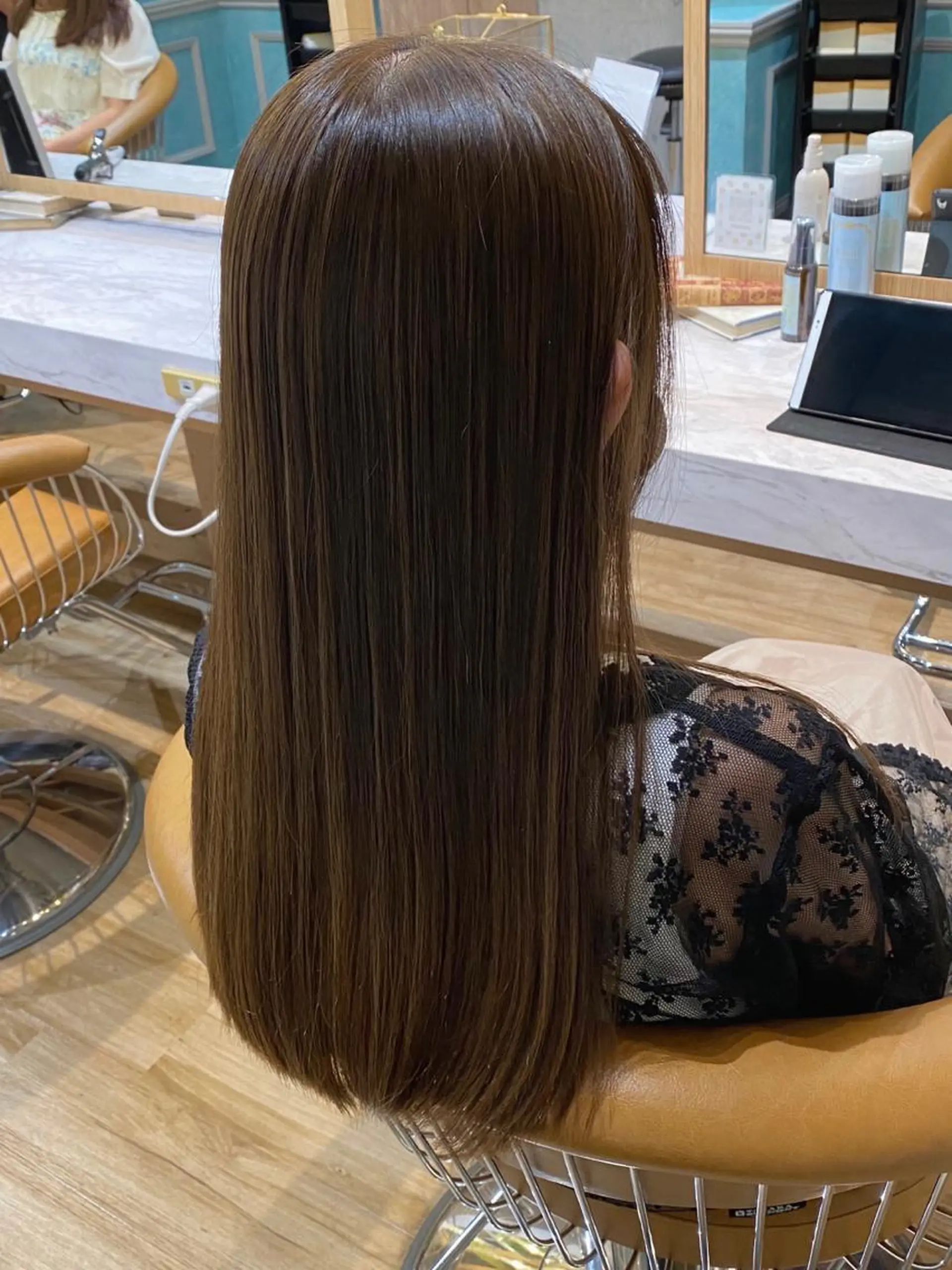 ロング カット ヘアカラー トリートメント 山本翔一郎 韓国顔周りレイヤーのヘアスタイル